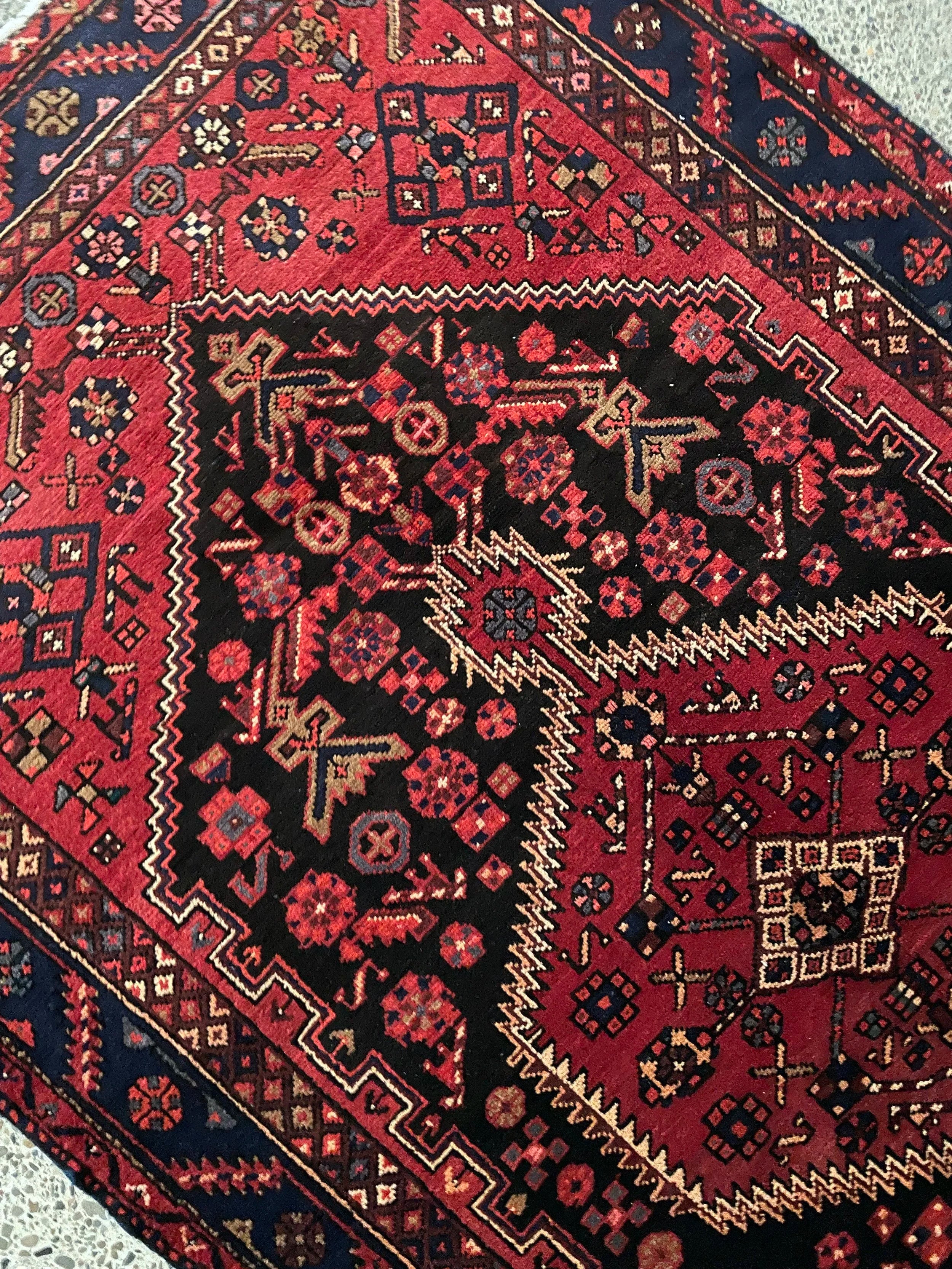 Zanjan Wool Rug (4'7" x 8'3")