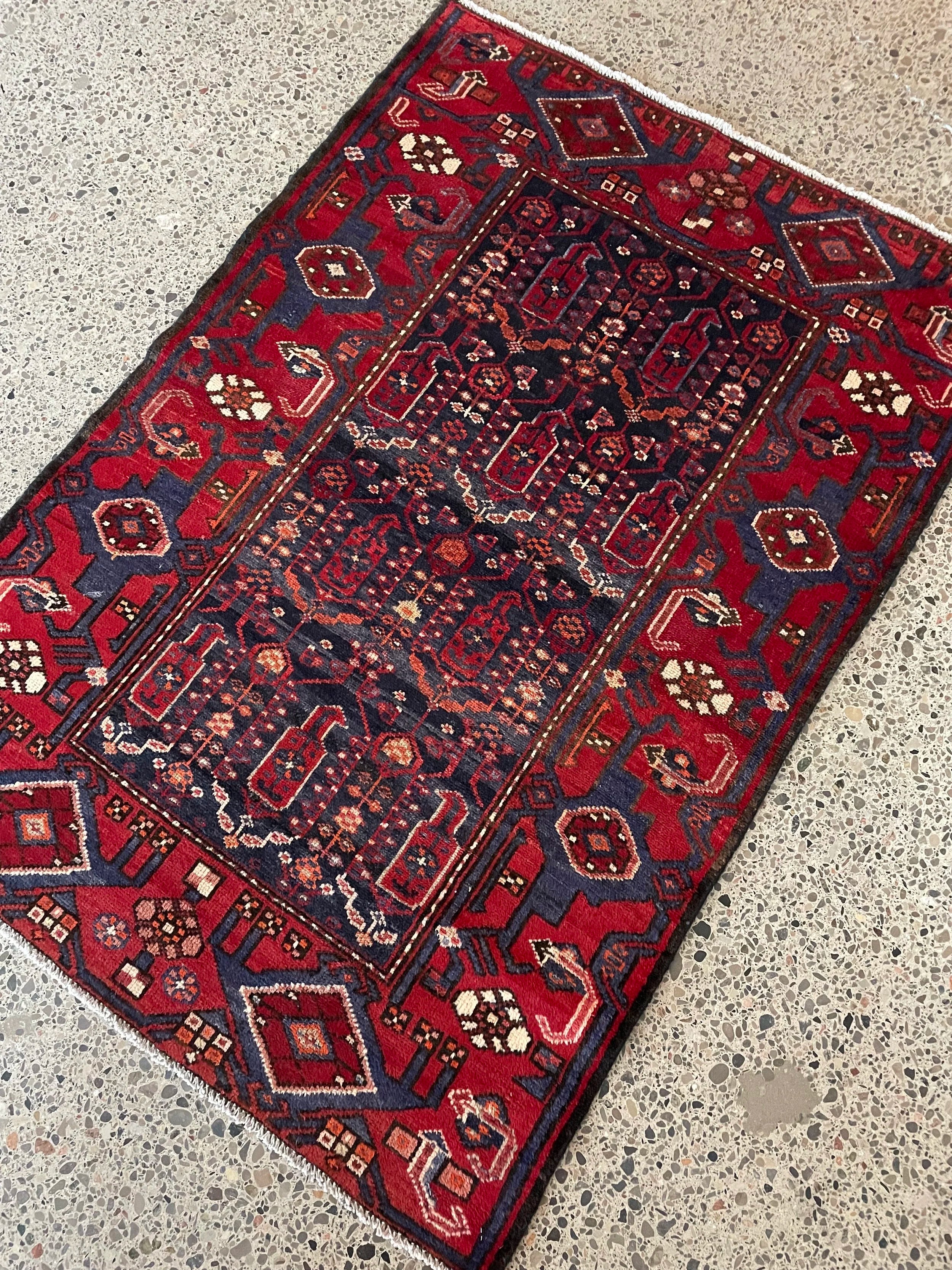 Zanjan Vintage Wool Rug (3'3" x 4'7")