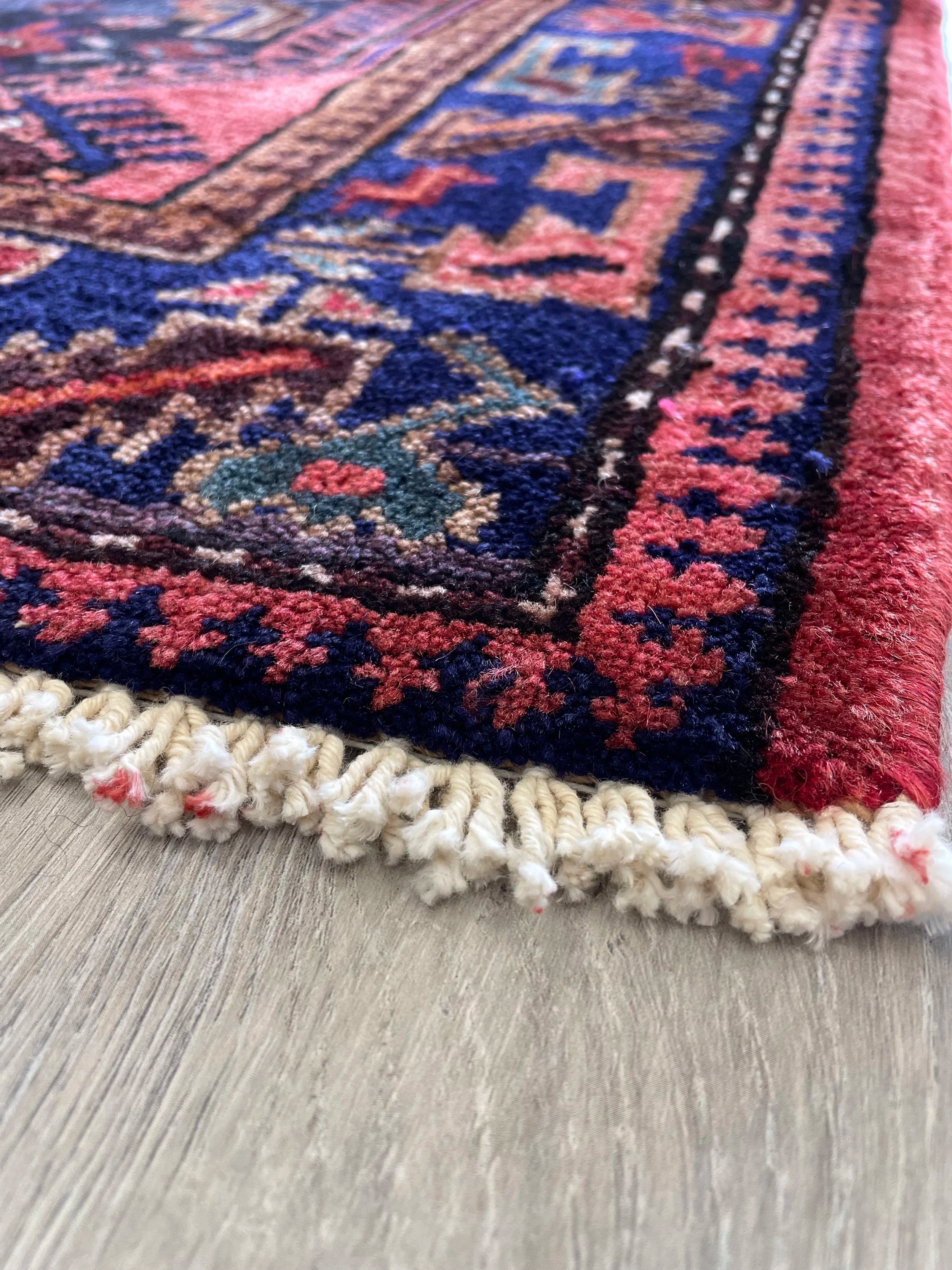 Zanjan Wool Rug (4'5" x 7'0")