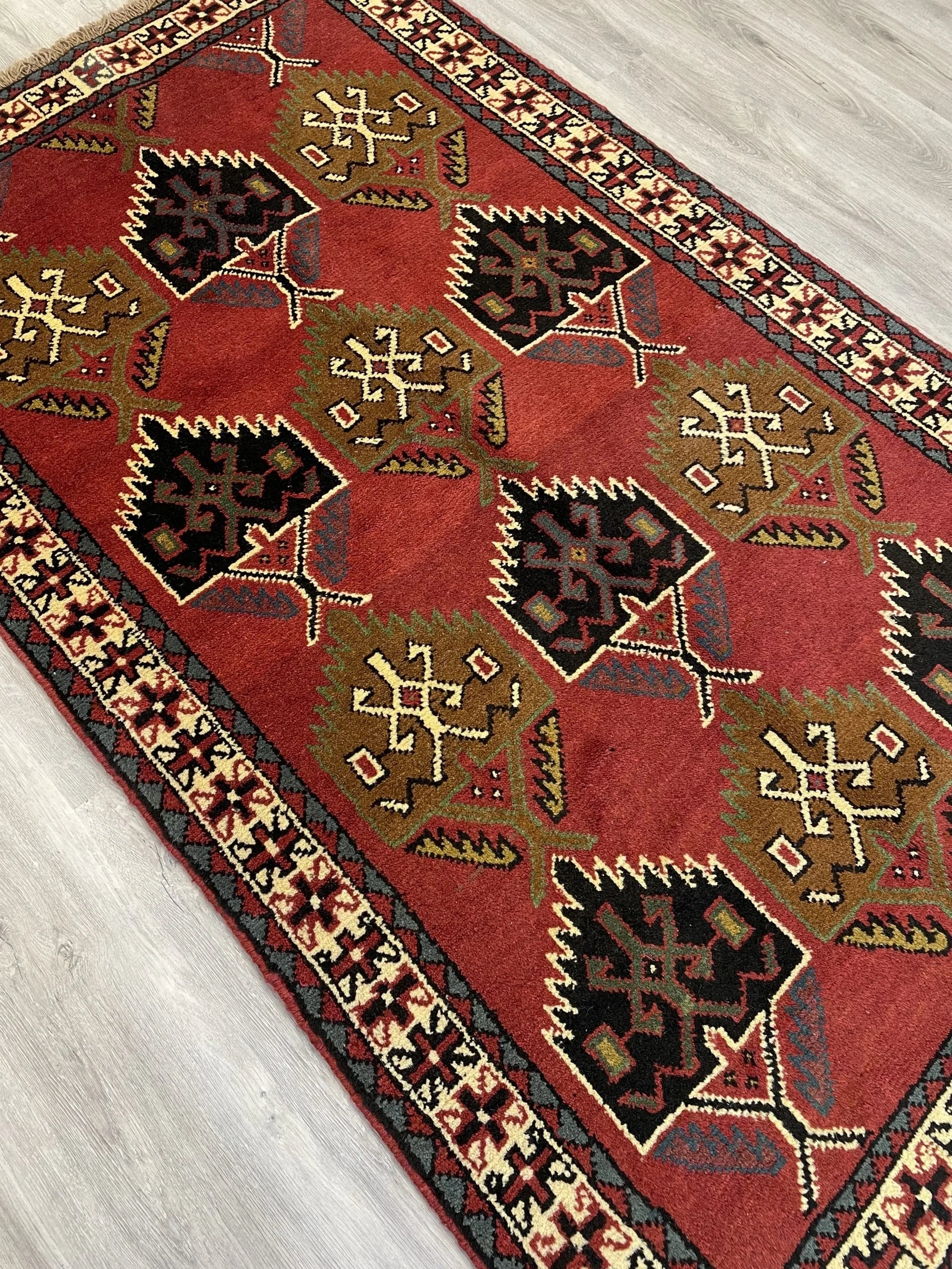 Tribal Wool Rug (3'10" x 6'4")