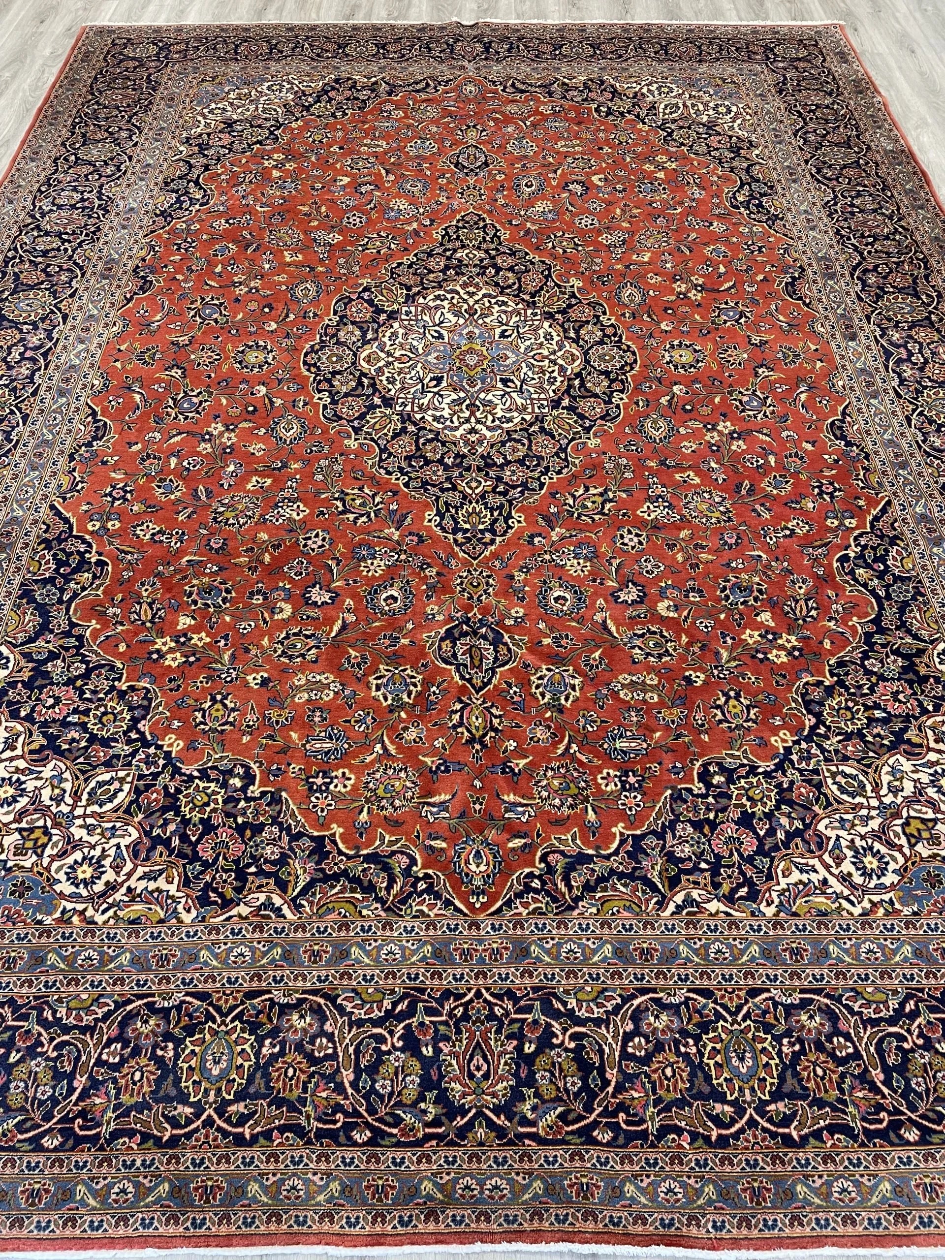 Kashan Vintage Wool Rug (9'11" x 13'6")