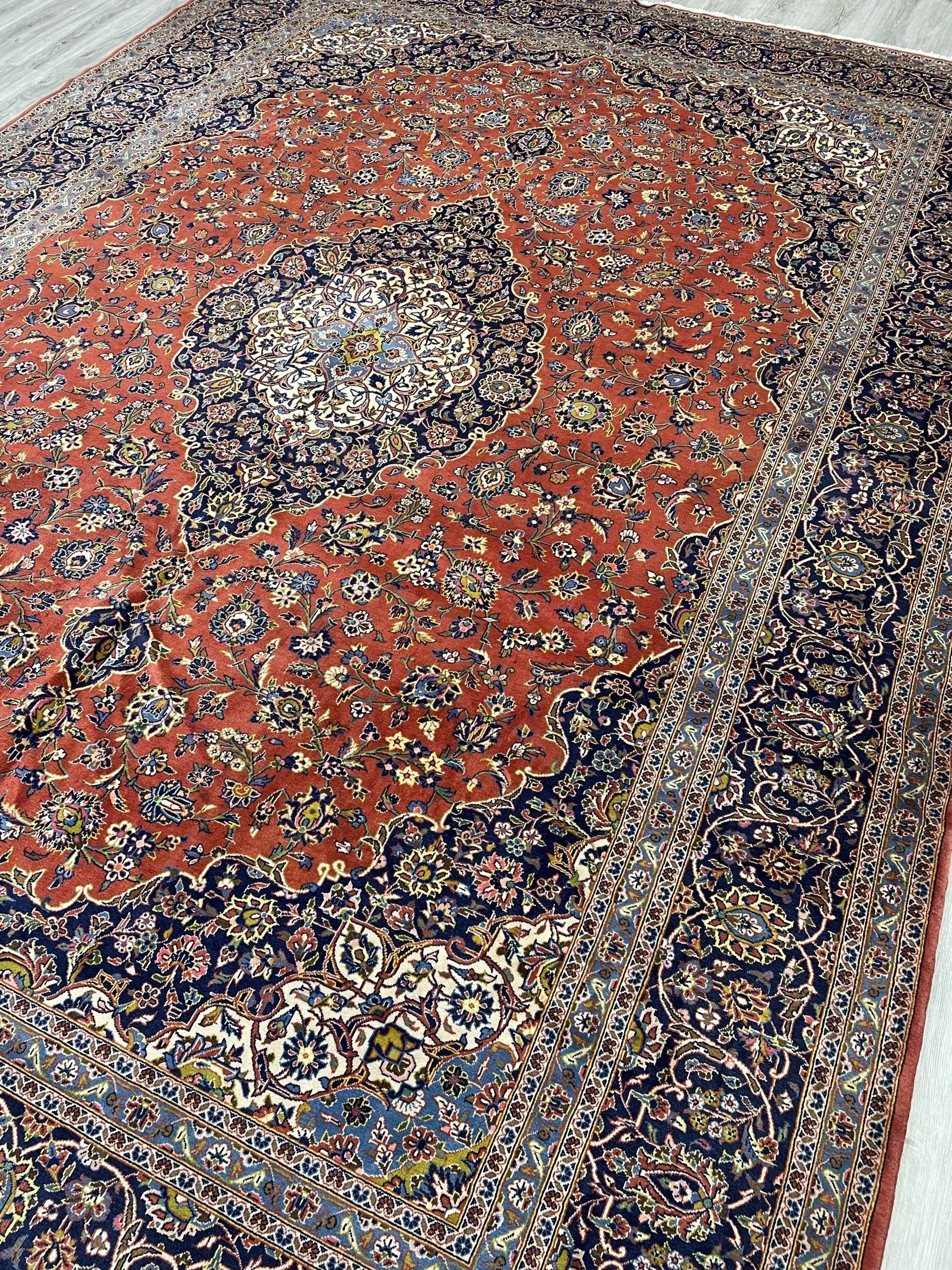 Kashan Vintage Wool Rug (9'11" x 13'6")