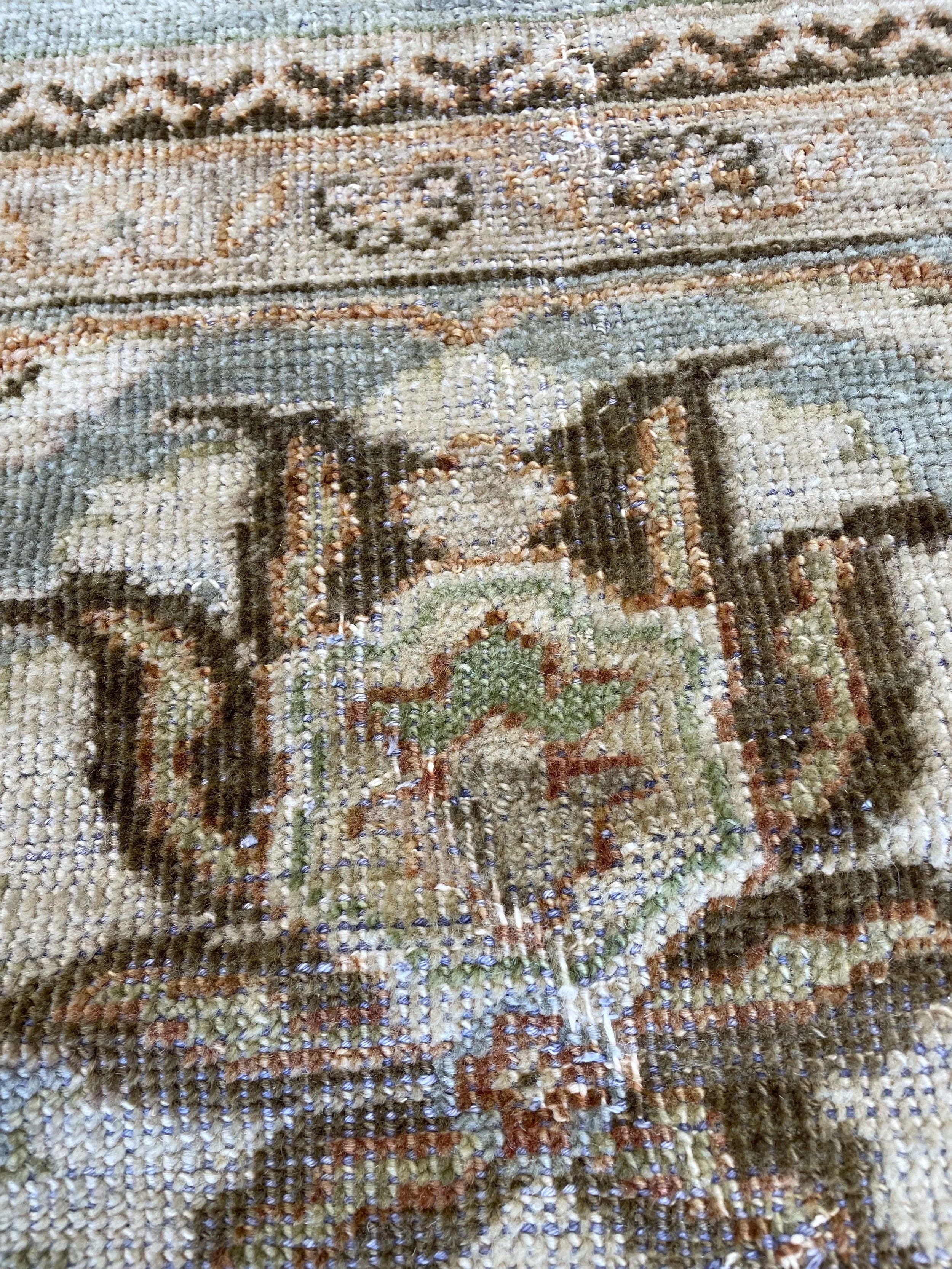 Vintage Indo Heriz Wool Rug (9'8" x 13'6")