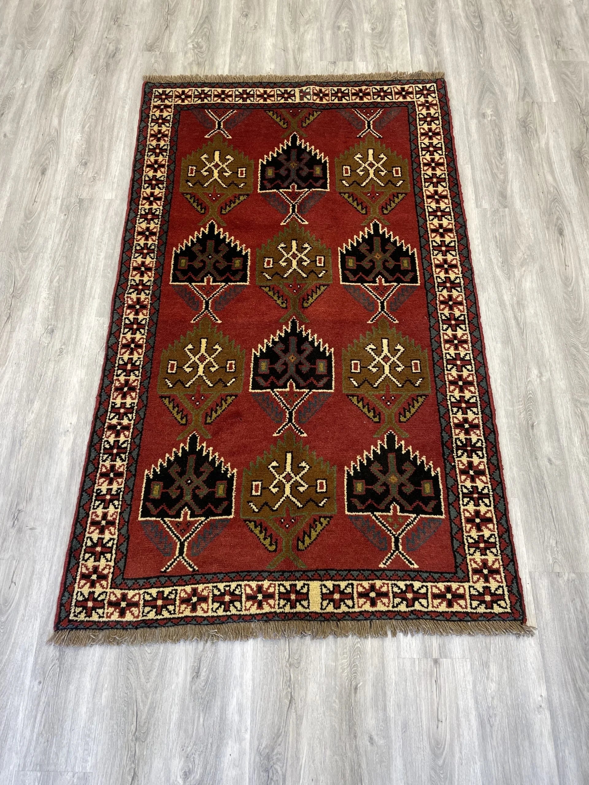 Tribal Wool Rug (3'10" x 6'4")