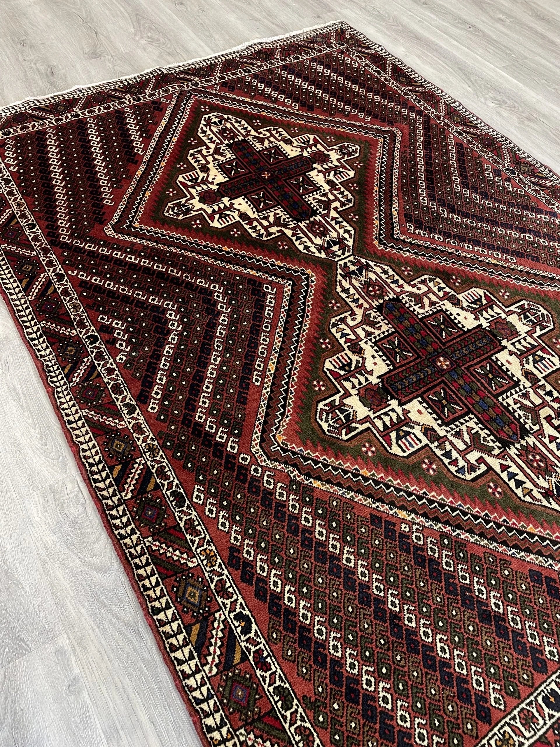 Shahrebabak Wool Rug (4'2" x 6'0")