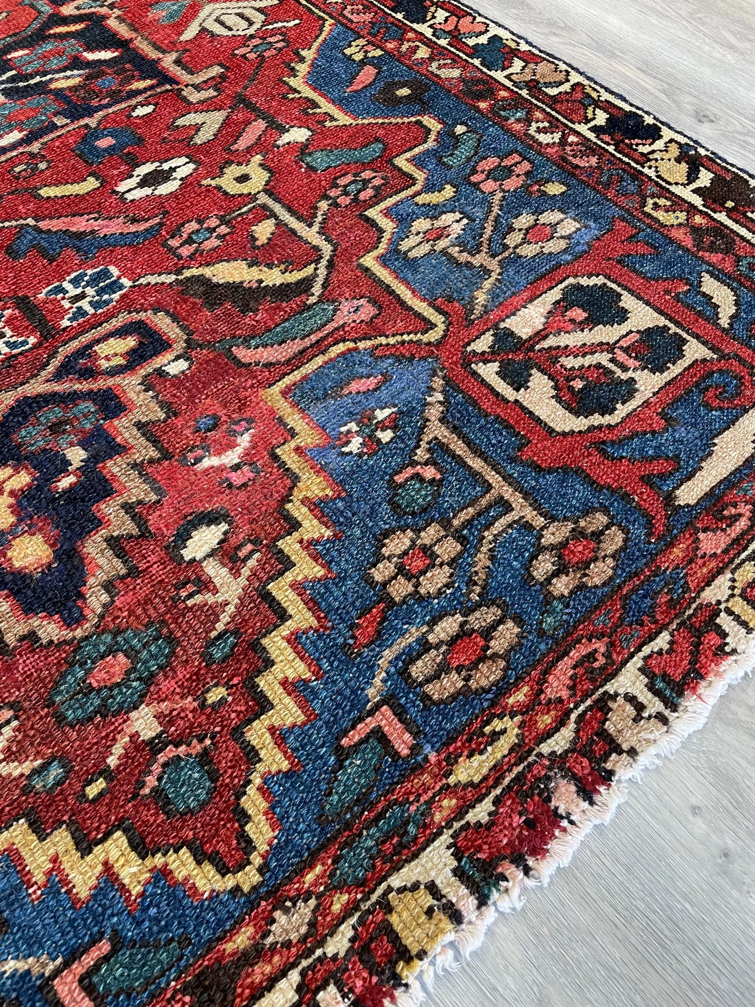 Bakhtiari Semi-Antique Wool Rug (4'1" x 6'3")