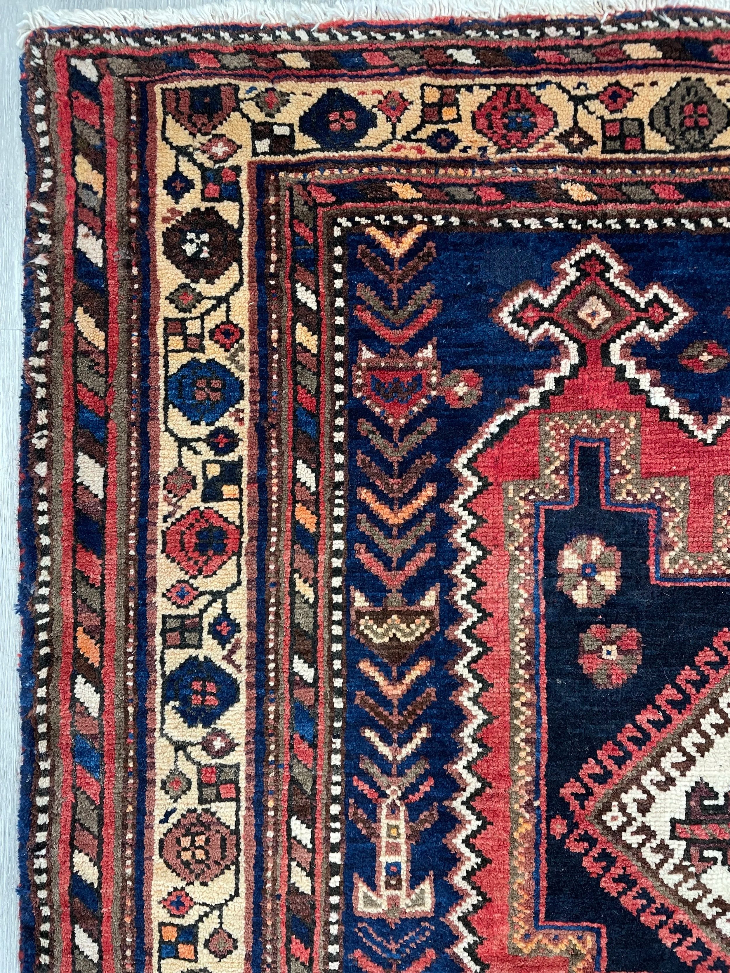 Sirjan Vintage Wool Rug (3'10" x 5'6")