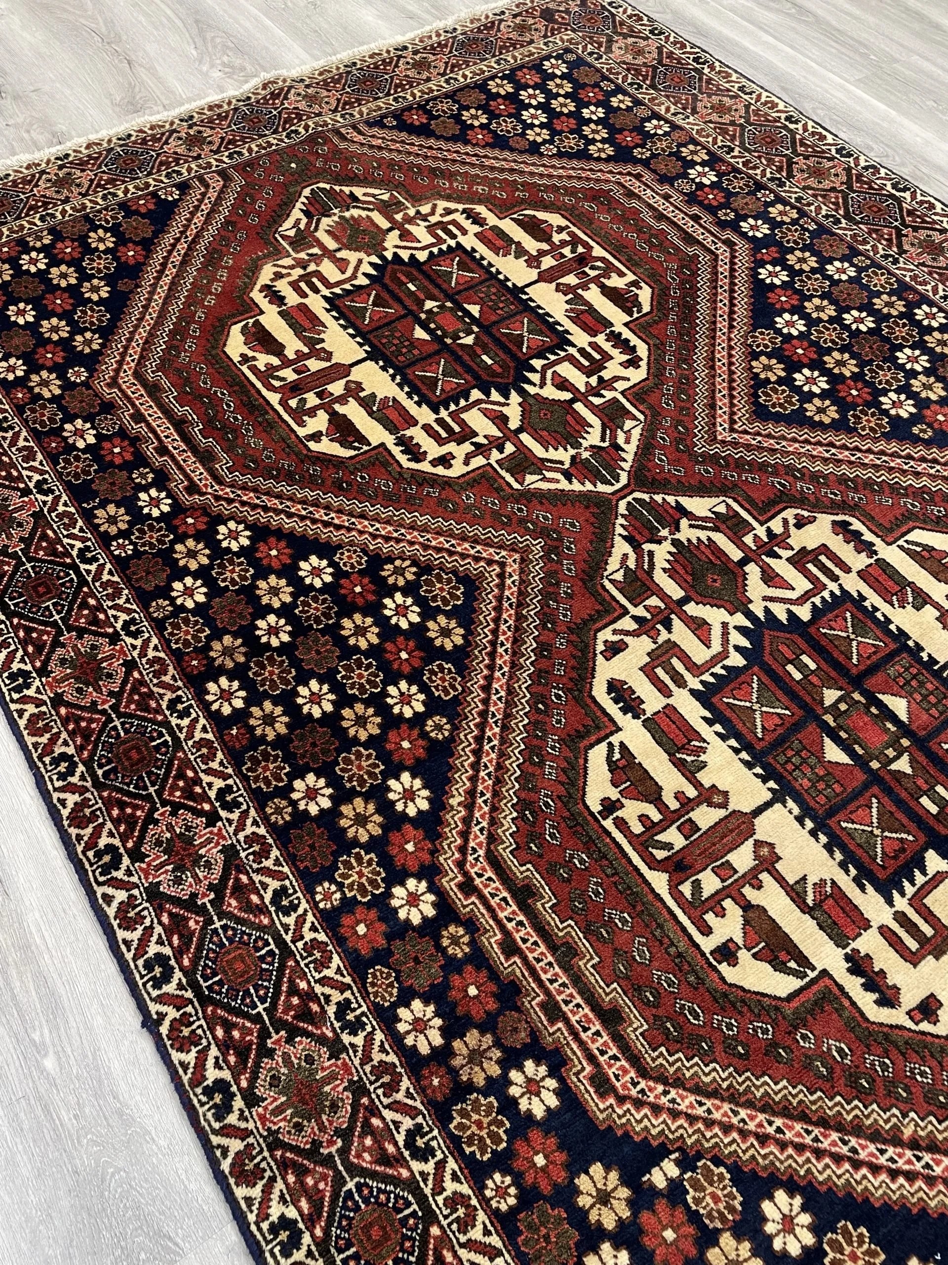 Shahrebabak Wool Rug (4'9" x 6'8")