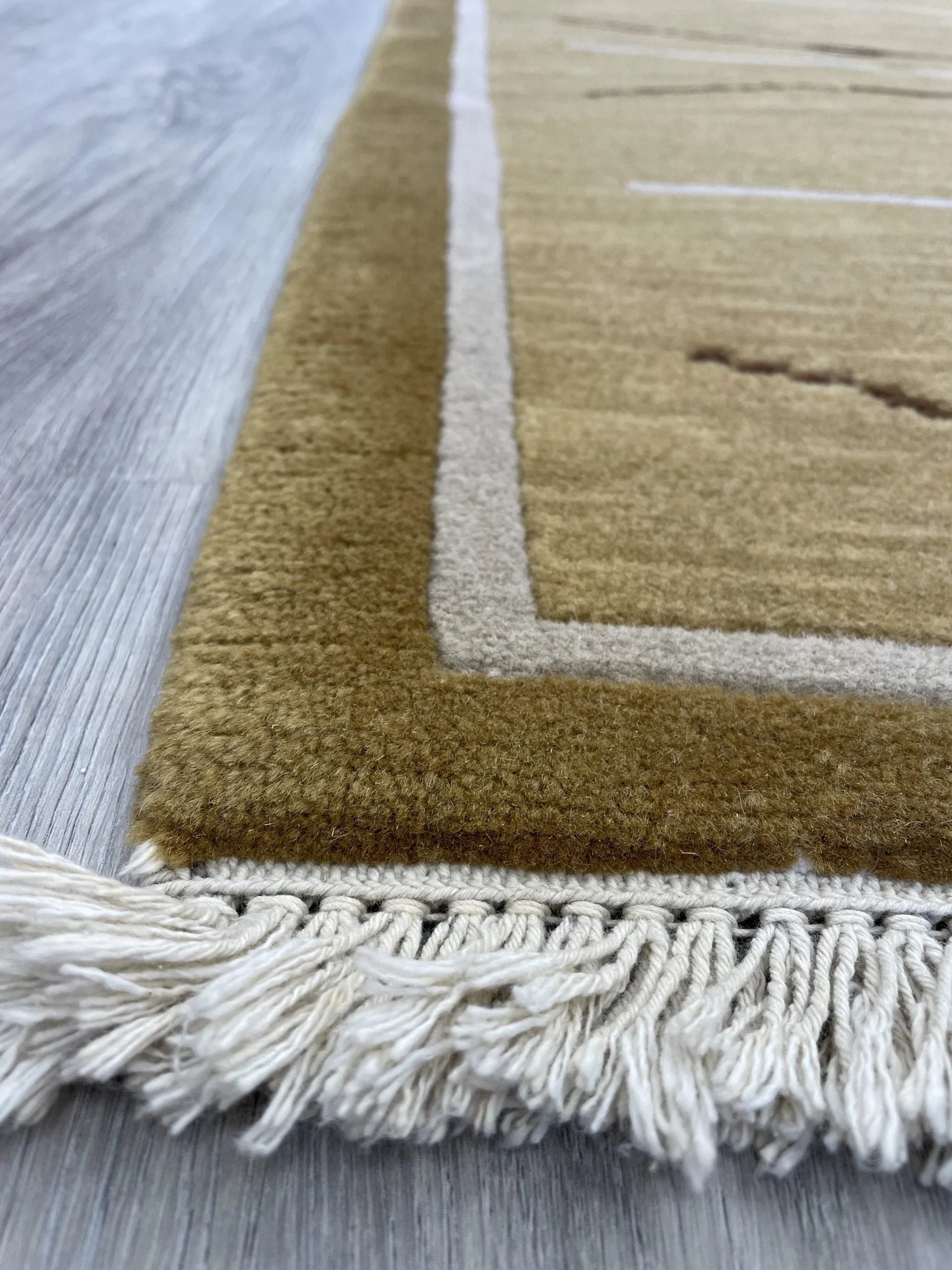 Indo Nepali Contemporary Wool Rug (5'7" x 7'10")