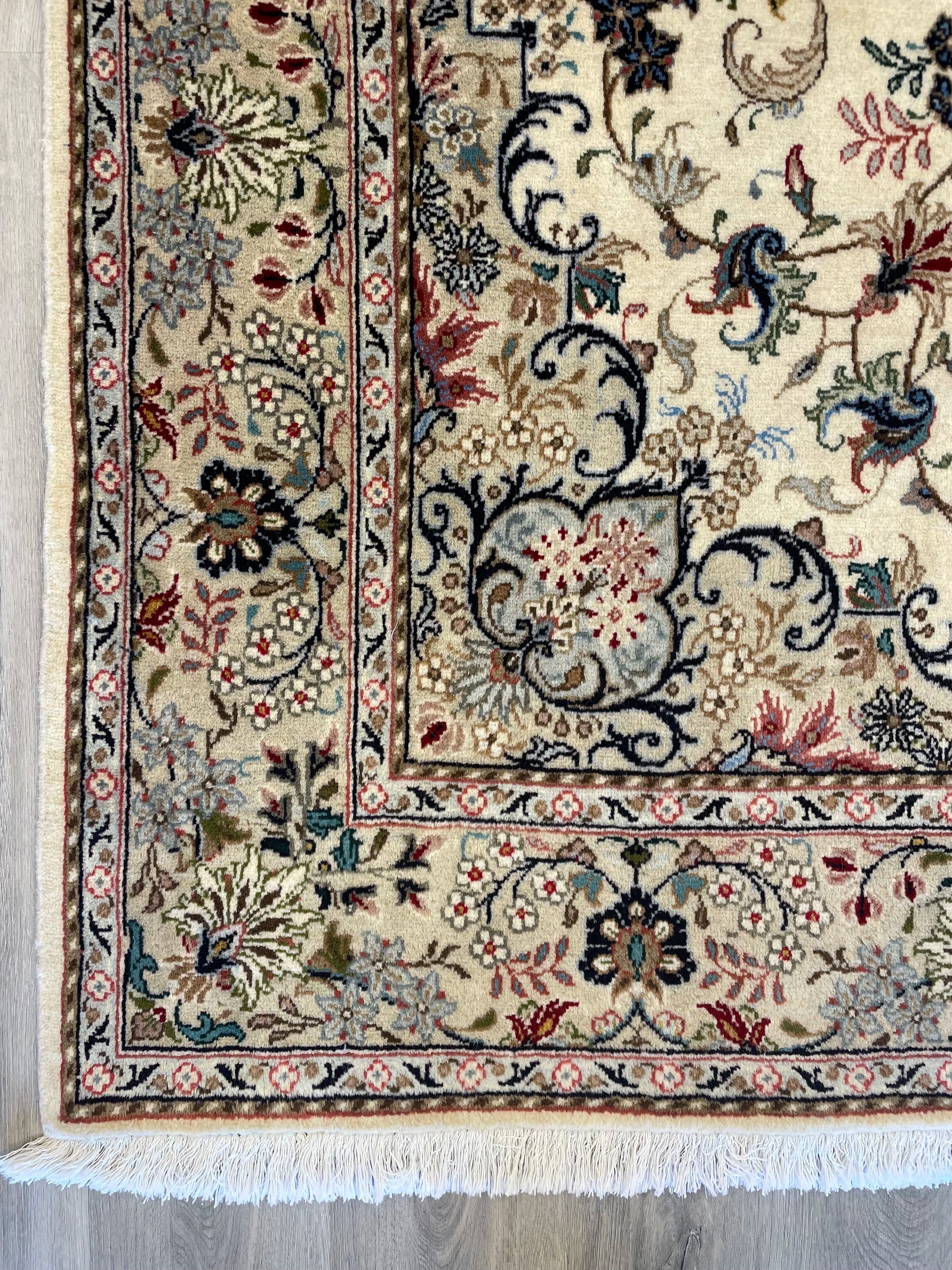 Kashan Yazd Wool Rug (6'5" x 6'5")