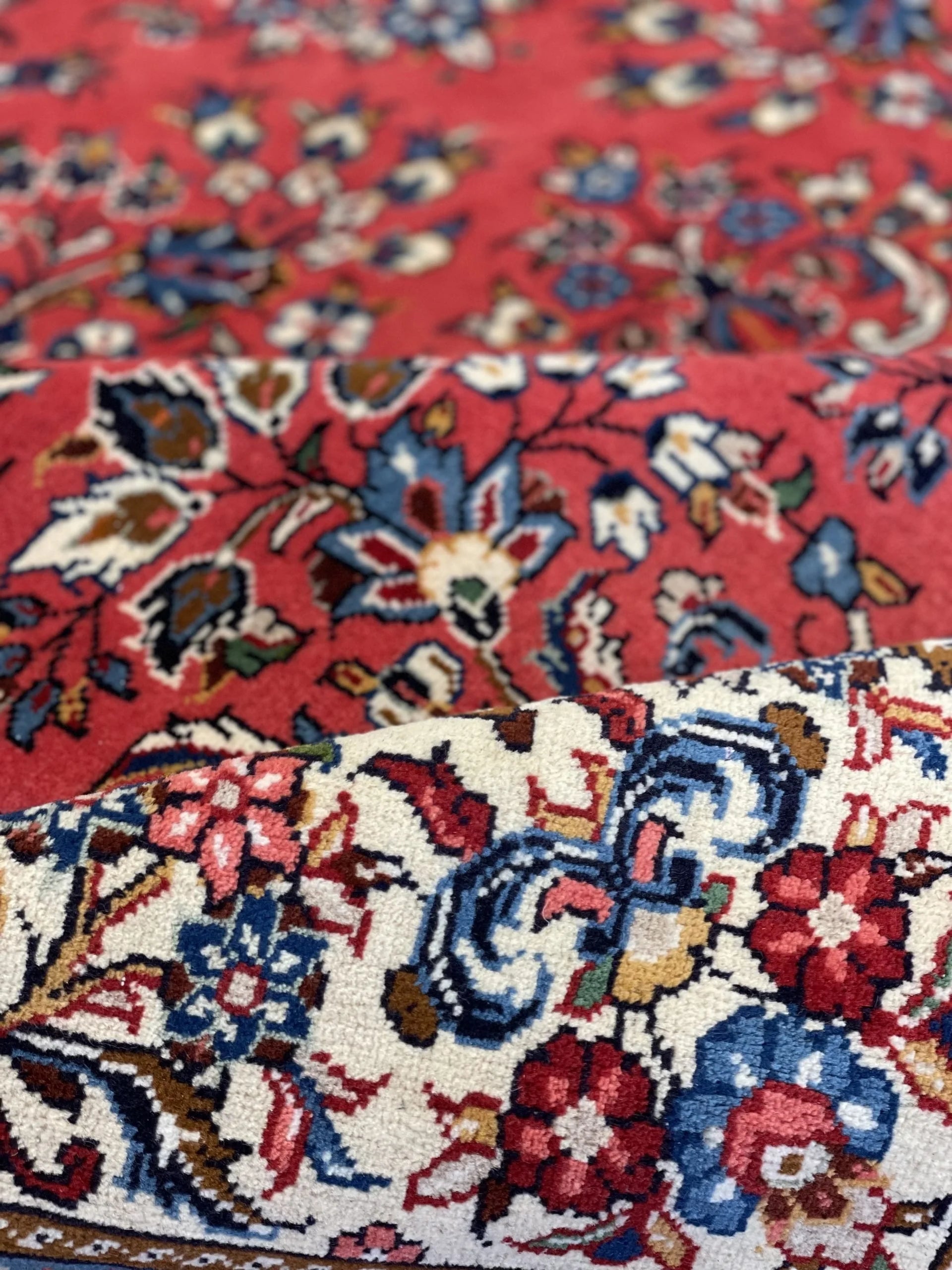 Sarough Wool Rug (7'5" x 9'10")