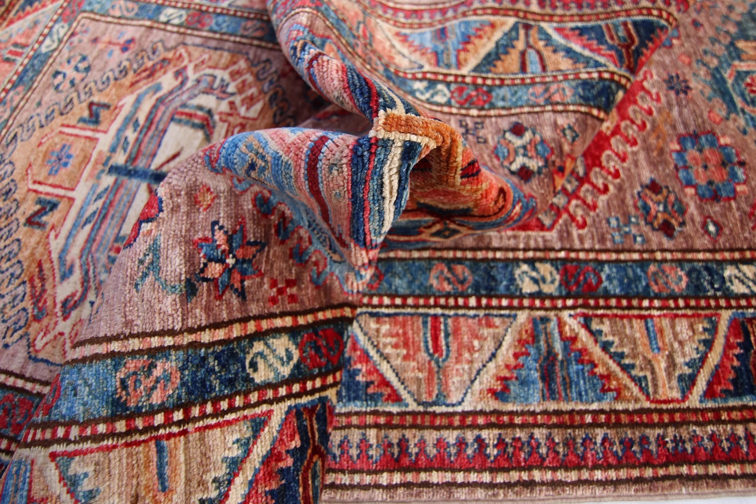 Contemporary Tribal Wool Rug Runner (2'7" x 8'3" )