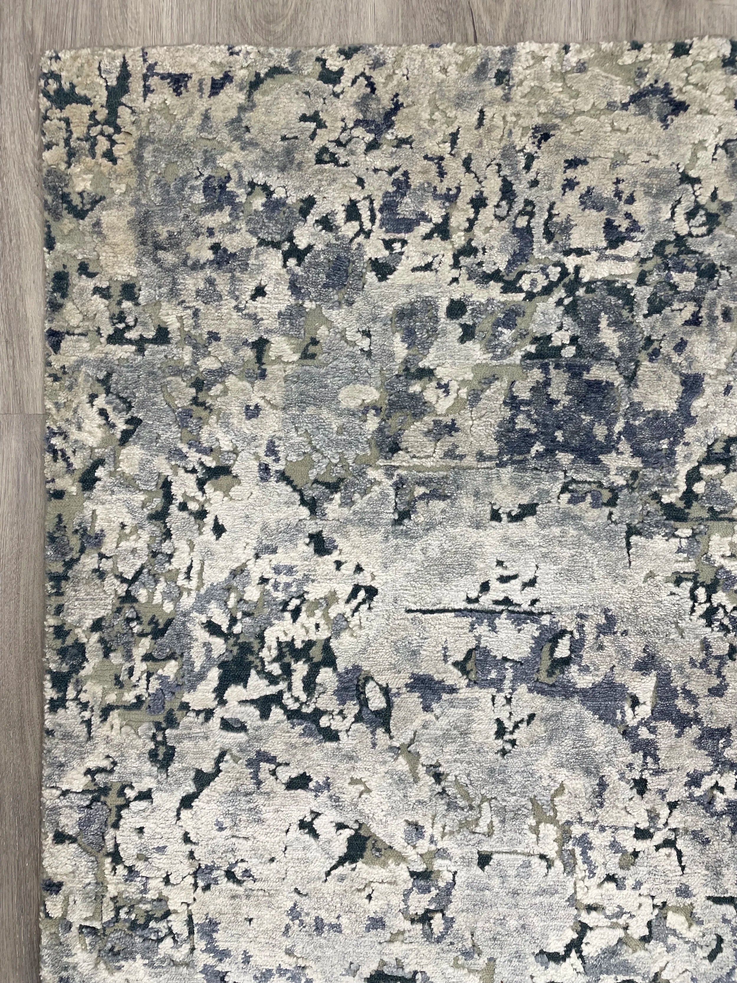Iceberg Modern Rug (8'2" x 9'10")