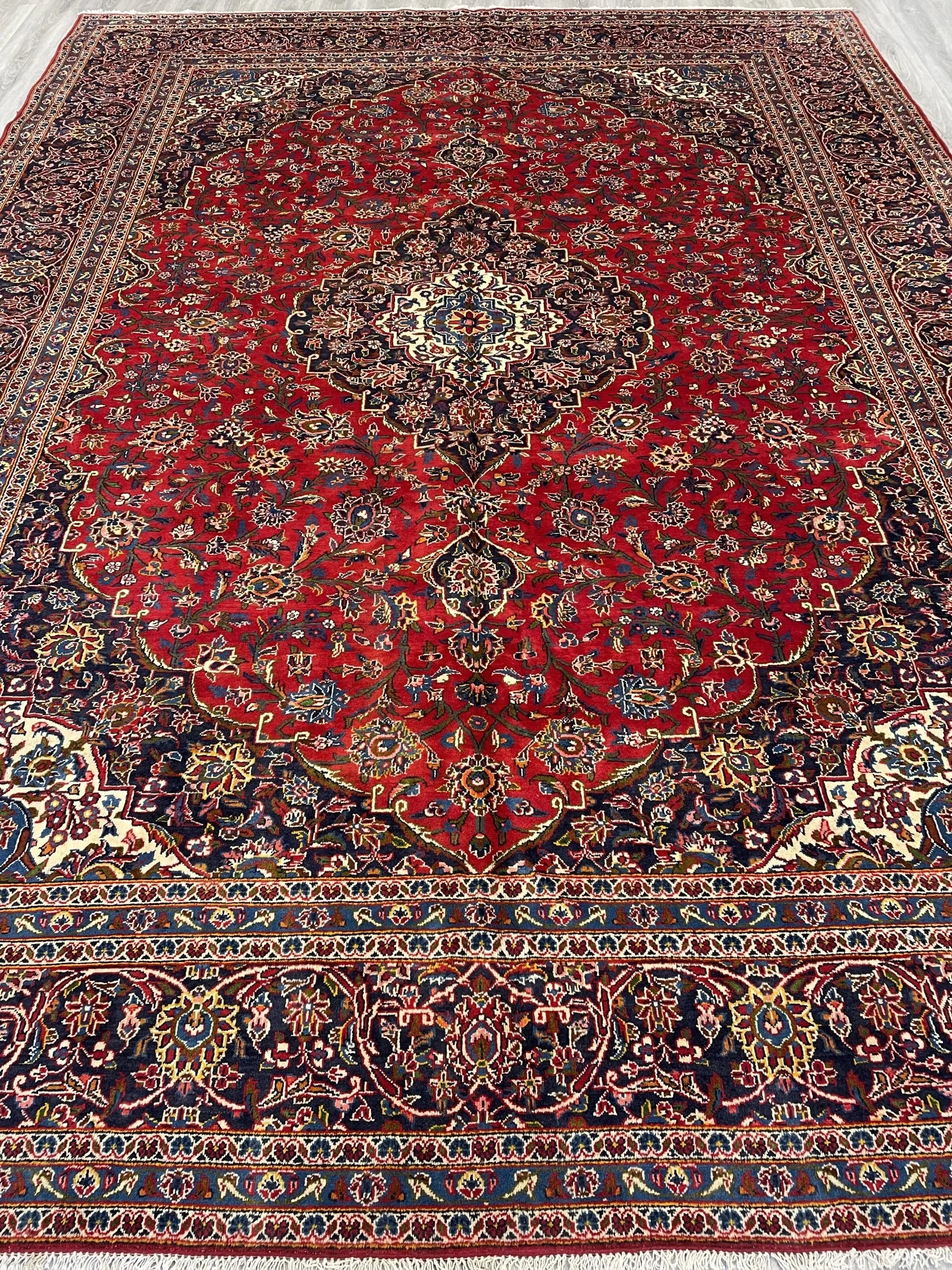 Kashan Wool Rug (9'7" x 12'9")