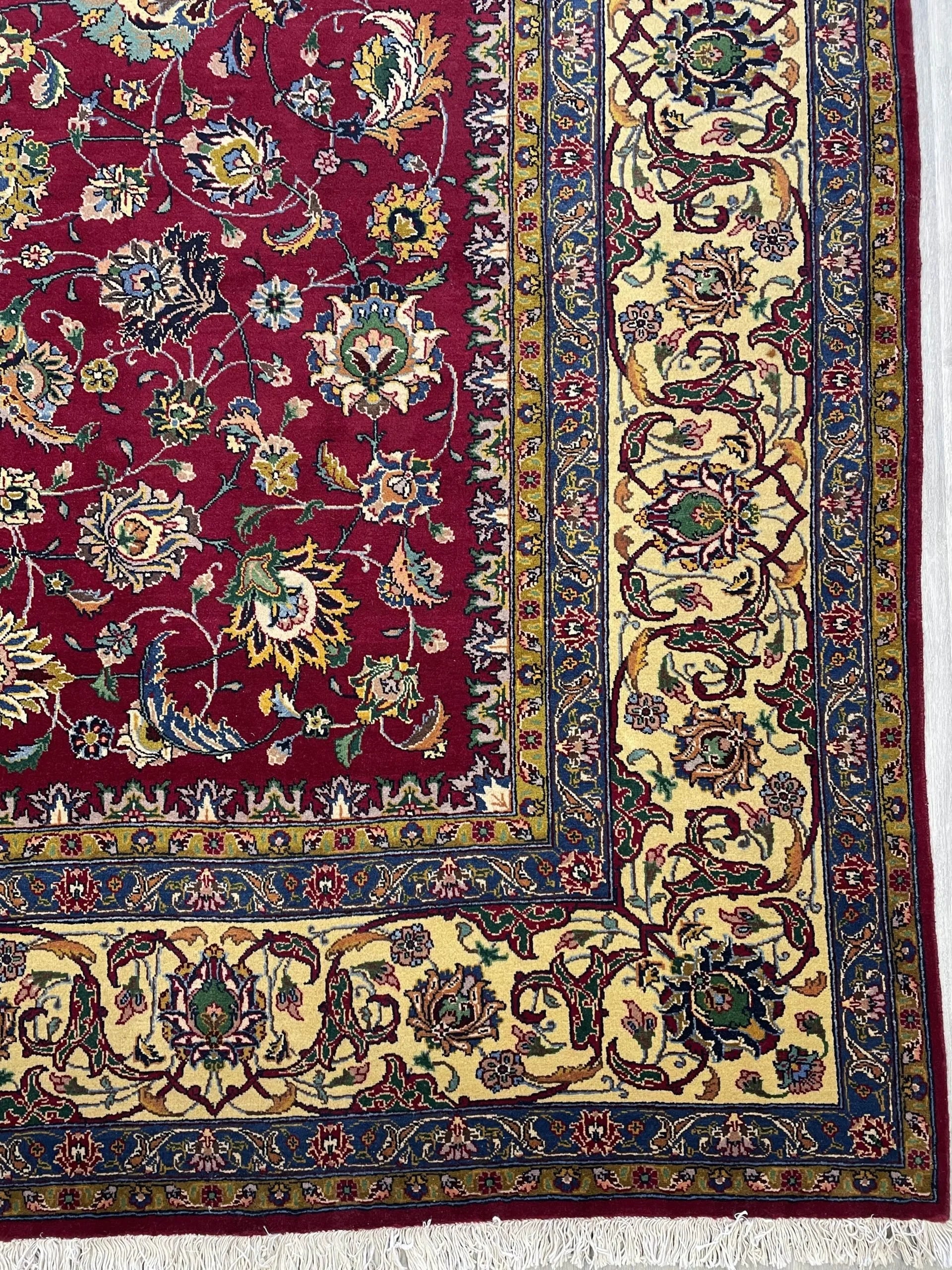 Tabriz Wool Rug (9'10" x 12'8")