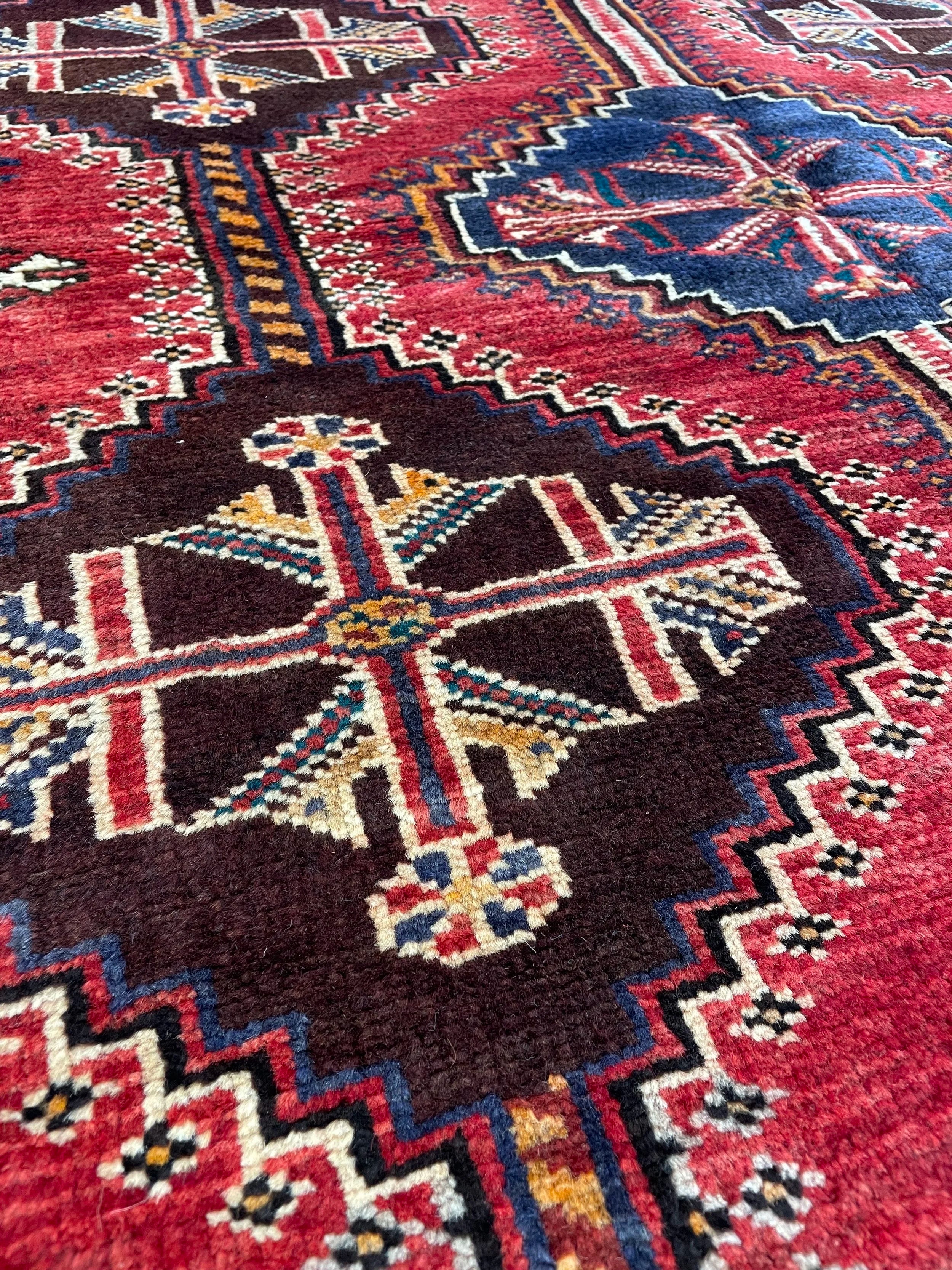 Shiraz Vintage Wool Rug (3'10" x 6'4")