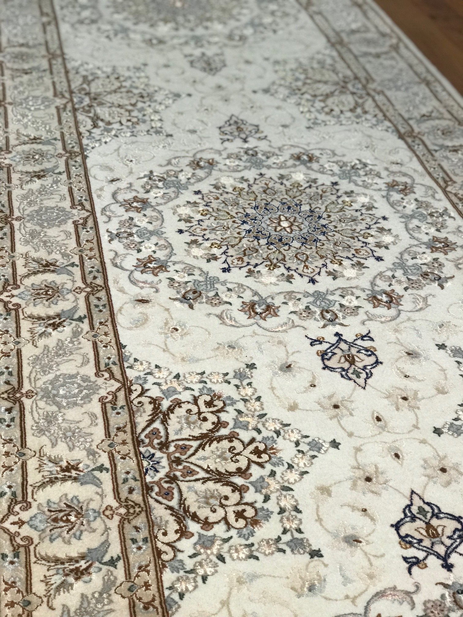 Isfahan Wool & Silk Rug Runner (2'9" x 13'2")