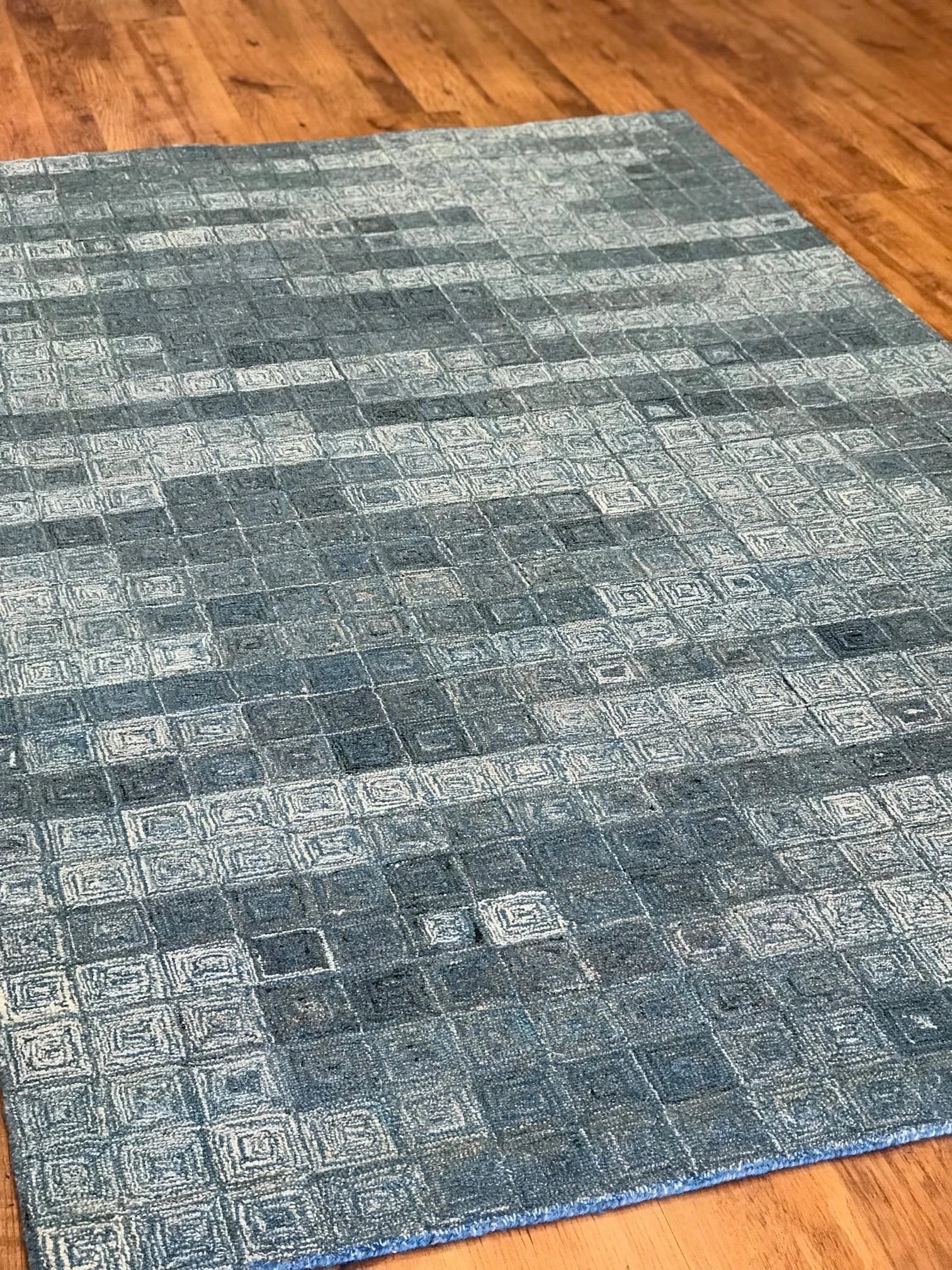 Marine Contemporary Wool Rug (5'0" x 8'0")