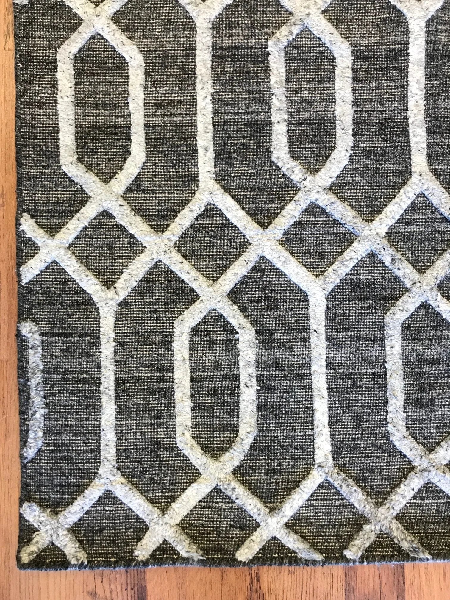 Village Collection Modern Rug (8'1" x 9'10")