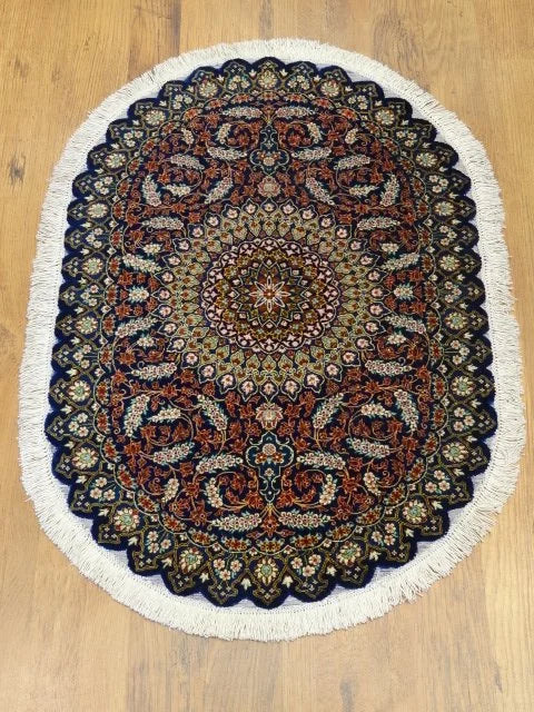 Qum 100% Silk - Oval Rug (2'0" x 2'11")