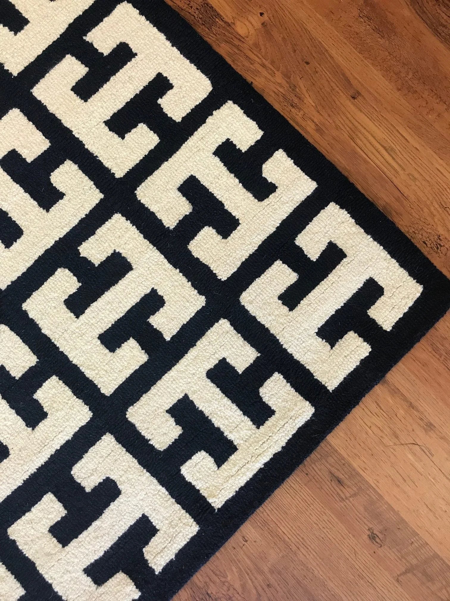 Gracie Contemporary Wool Rug (8'0" x 10'0")