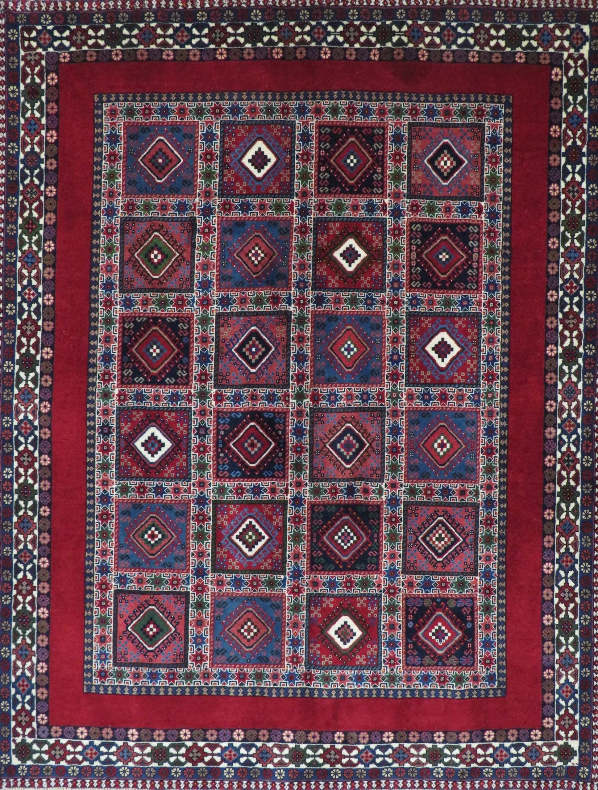 Yalameh 100% Wool Rug (5'0" x 6'5")