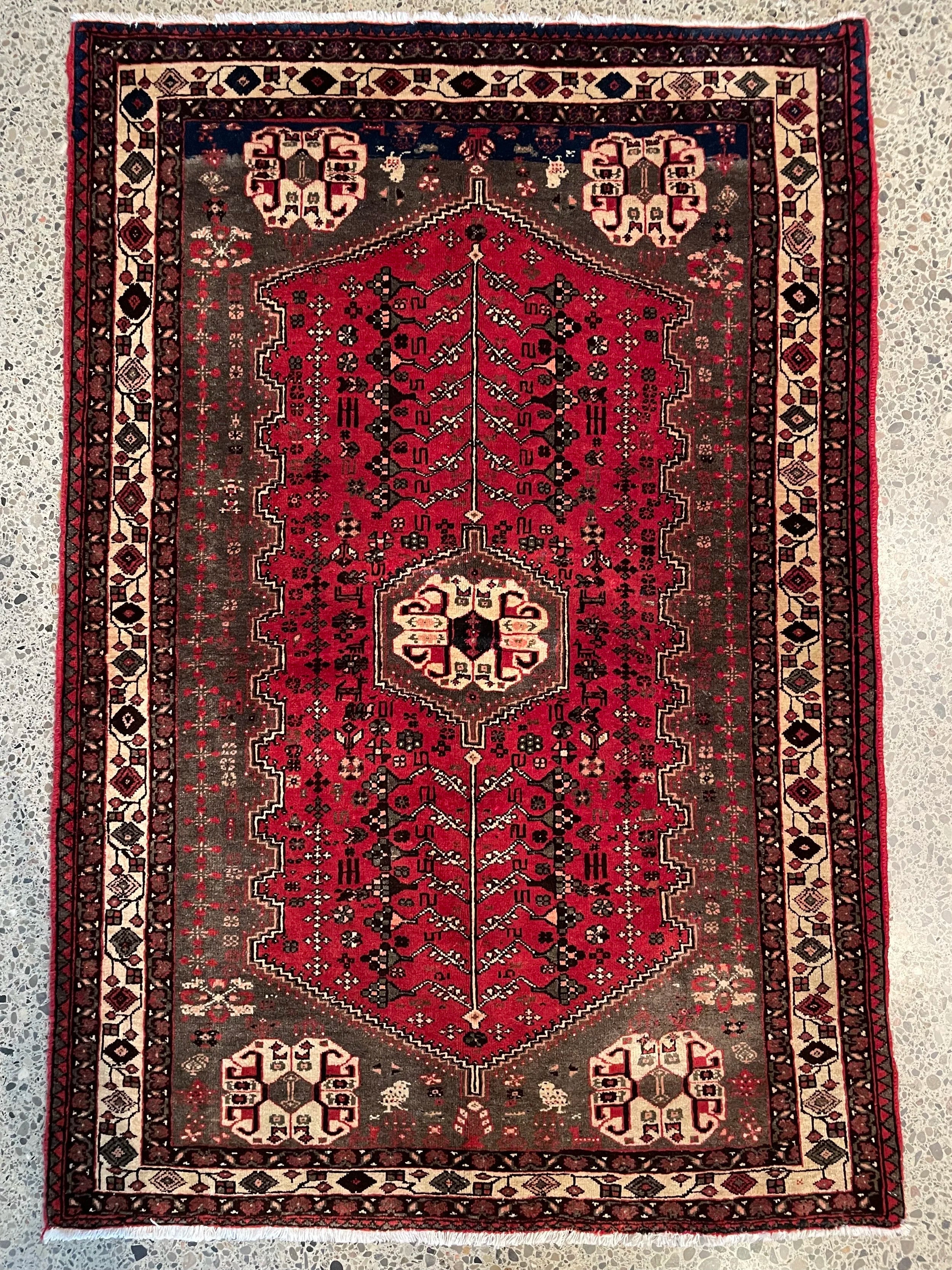 Abadeh Vintage Wool Rug (3'6" x 5'2")
