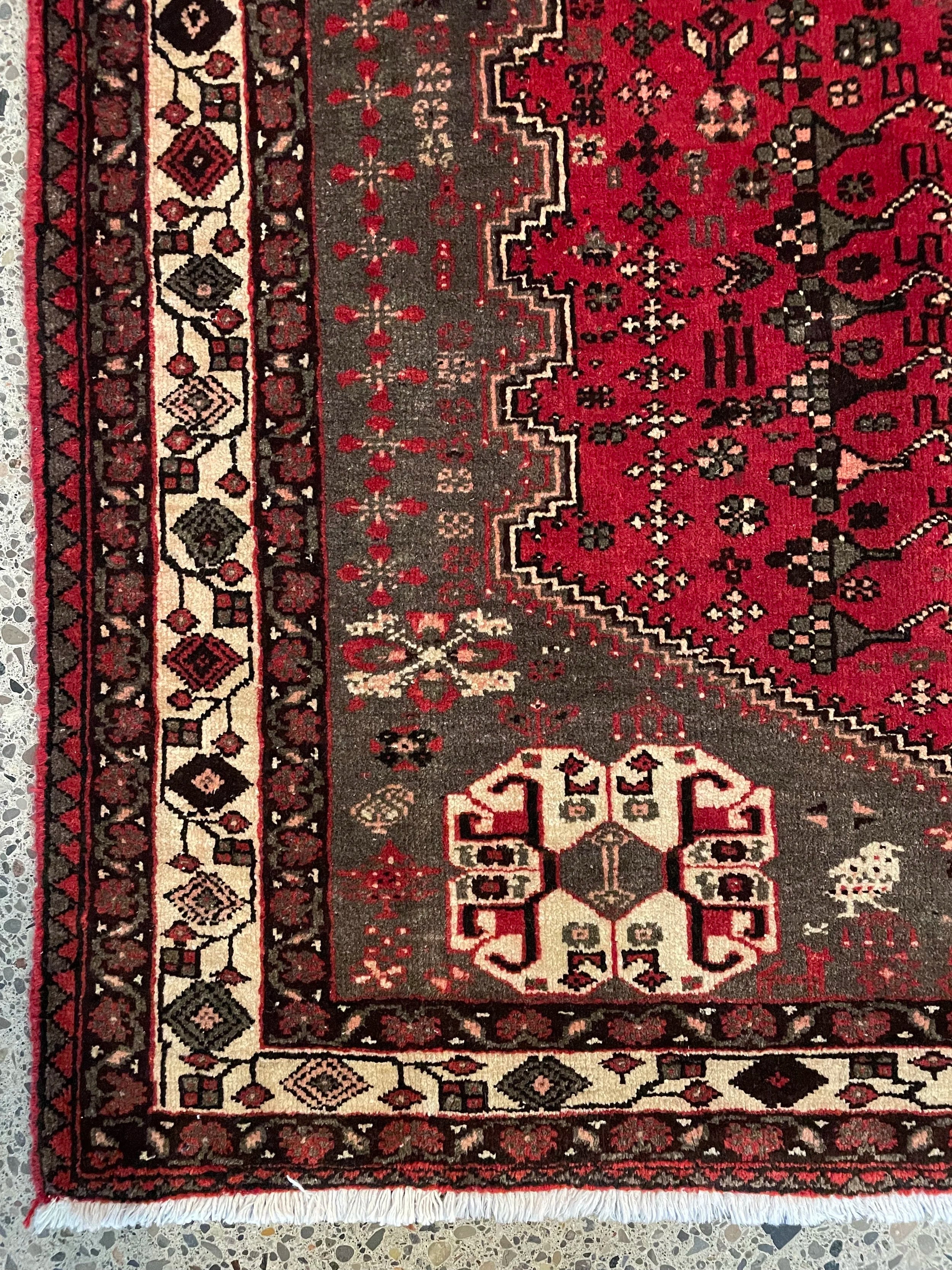 Abadeh Vintage Wool Rug (3'6" x 5'2")