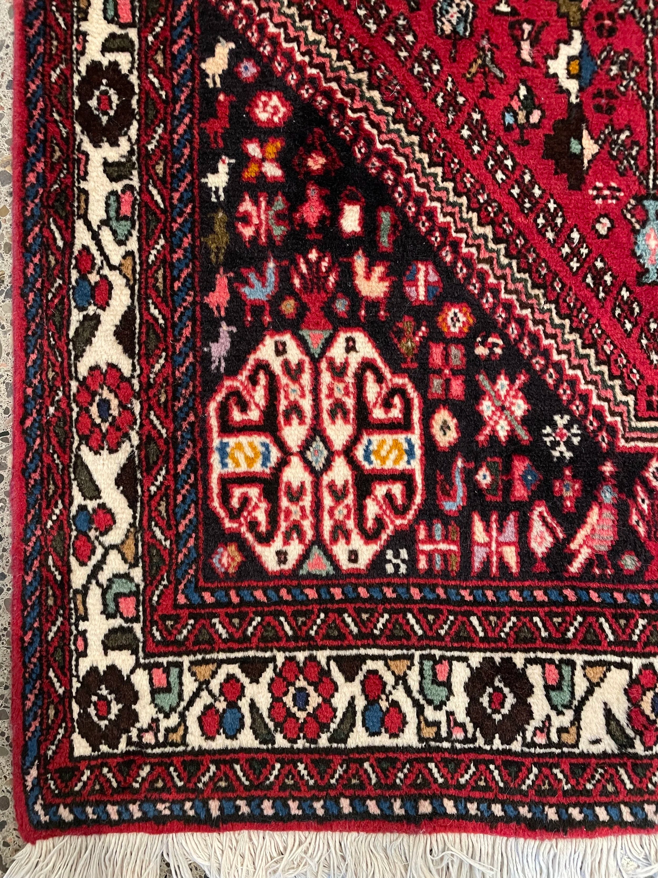 Abadeh Wool Rug Runner (2'9" x 9'8)