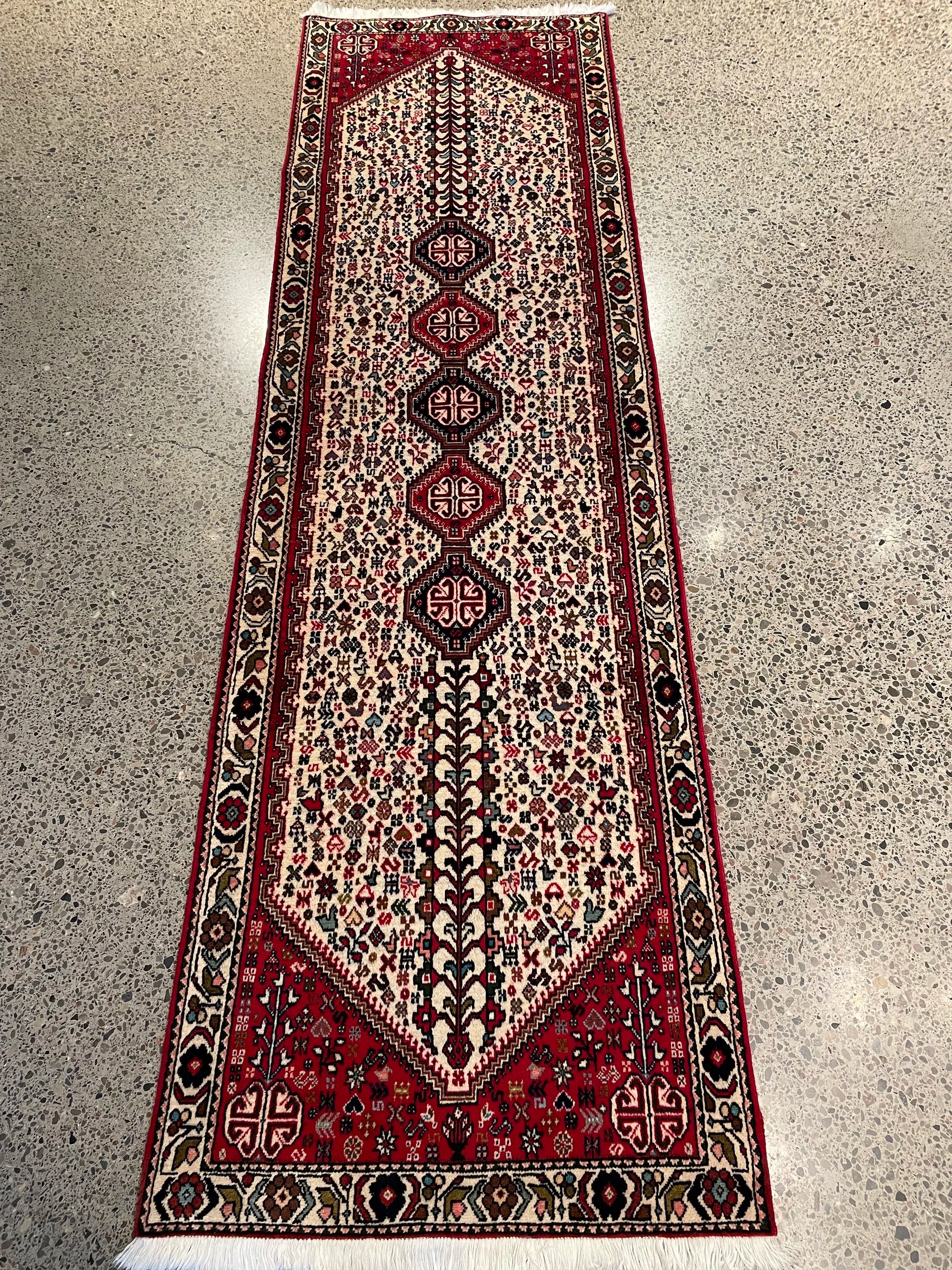 Abadeh Wool Rug Runner (2'9" x 9'8")
