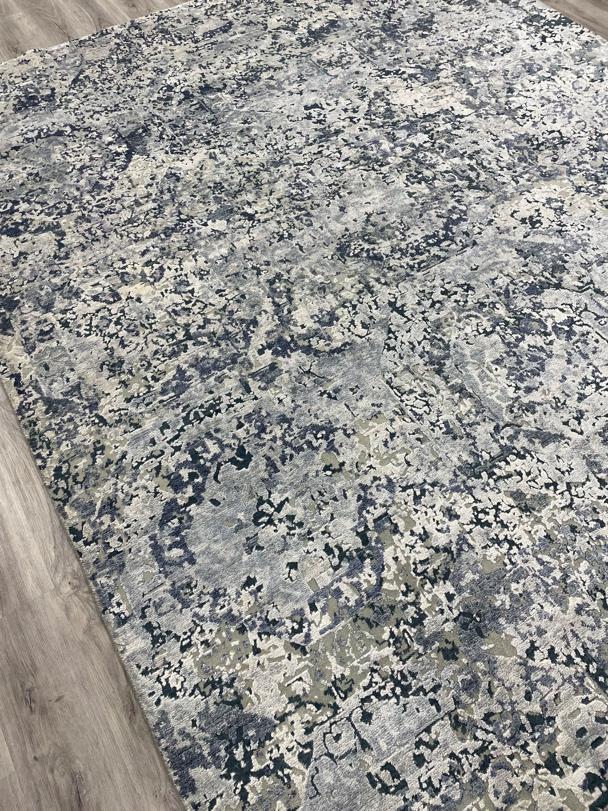 Iceberg Modern Rug (8'2" x 9'10")