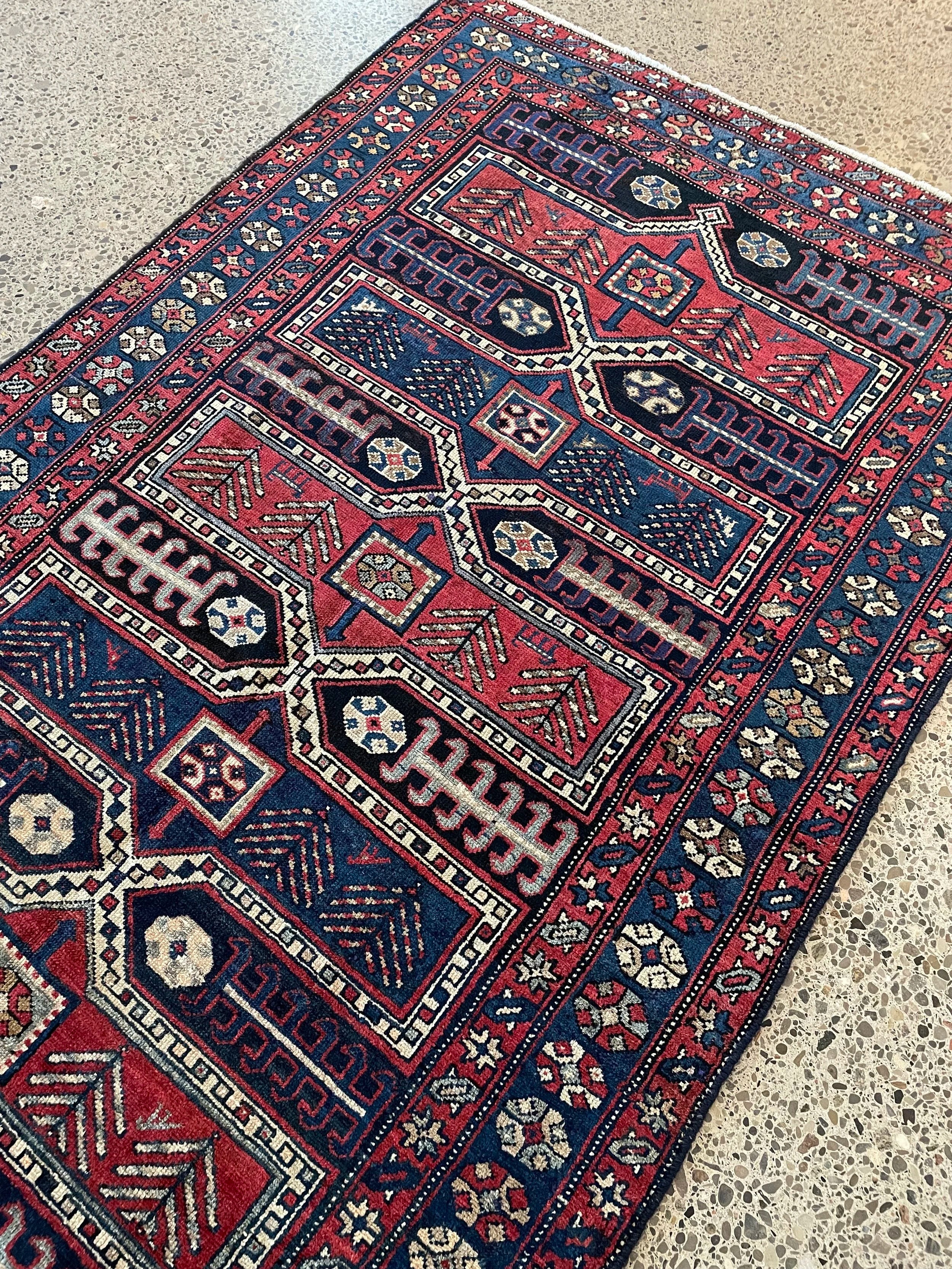 Ardebil Semi-Antique Wool Rug (4'3" x 6'11")