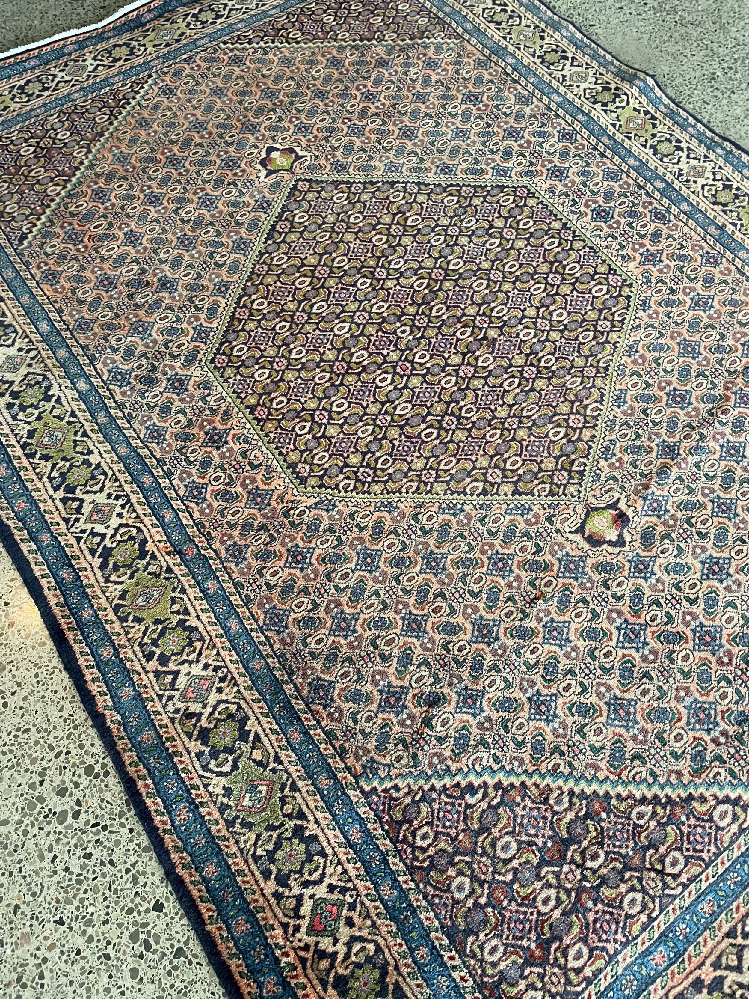 Ardebil Vintage Wool Rug (6'6" x 9'4")