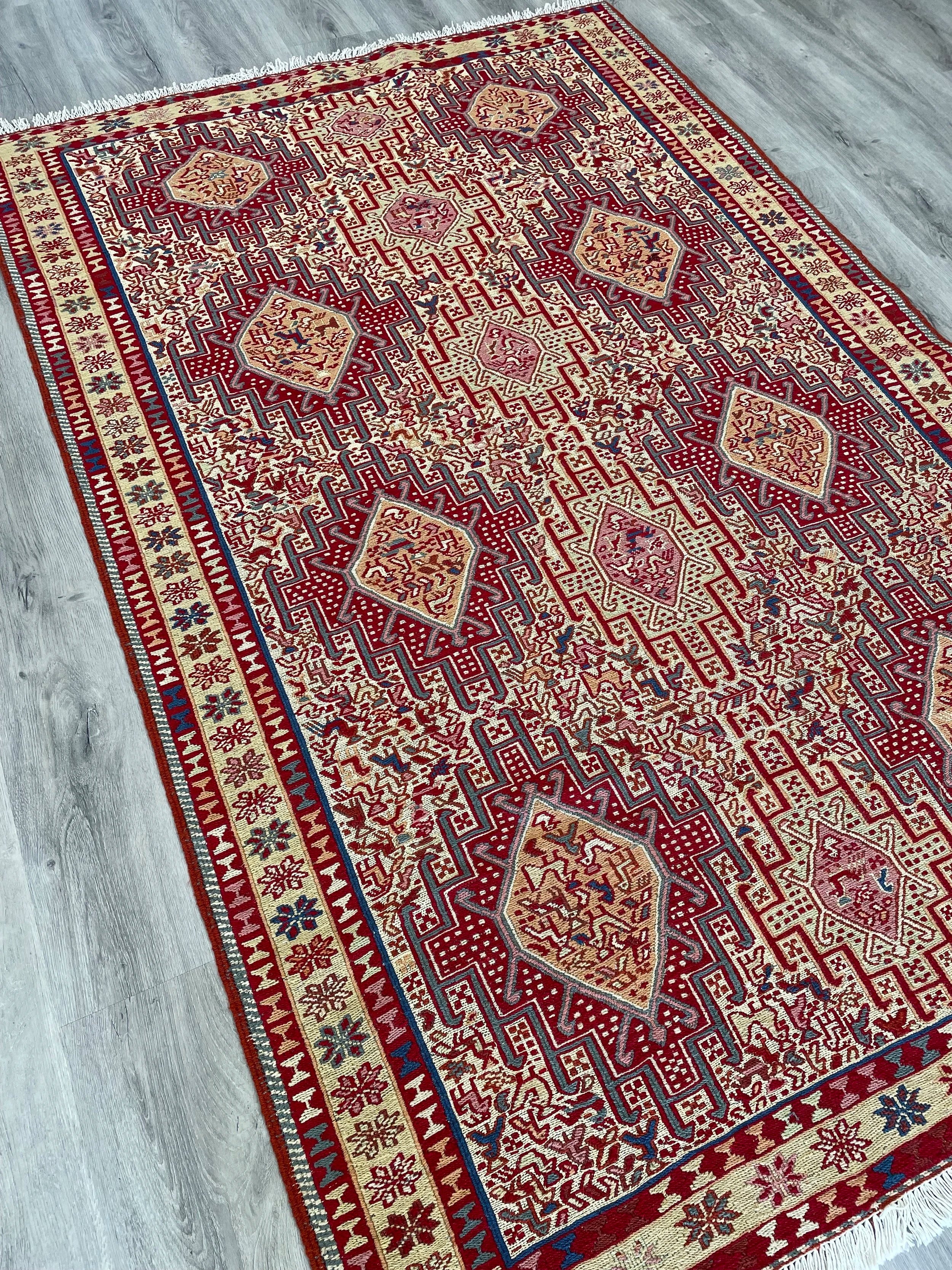 Ardebil Kilim Rug (6'1" x 3'11")