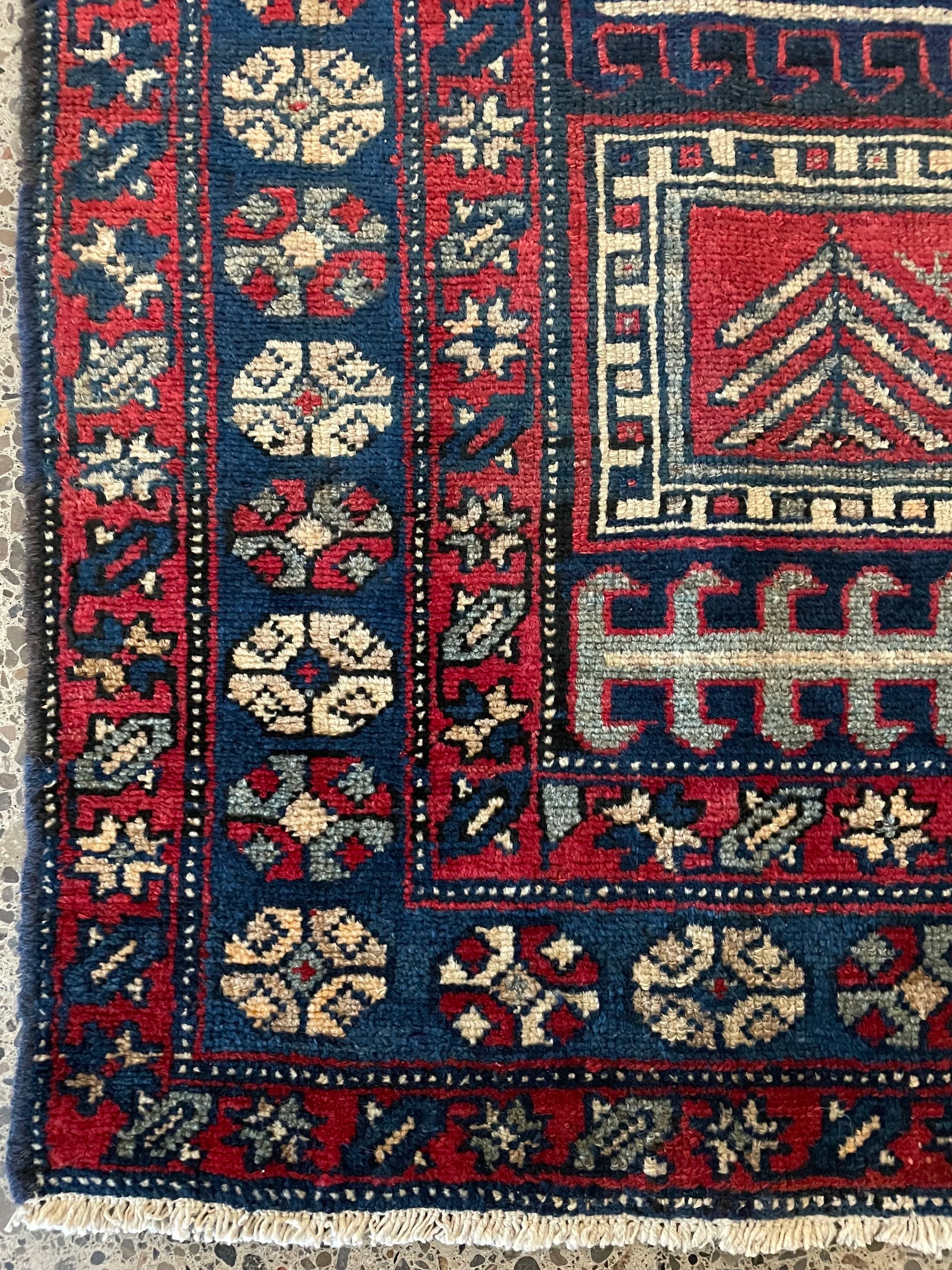 Ardebil Semi-Antique Wool Rug (4'3" x 6'11")