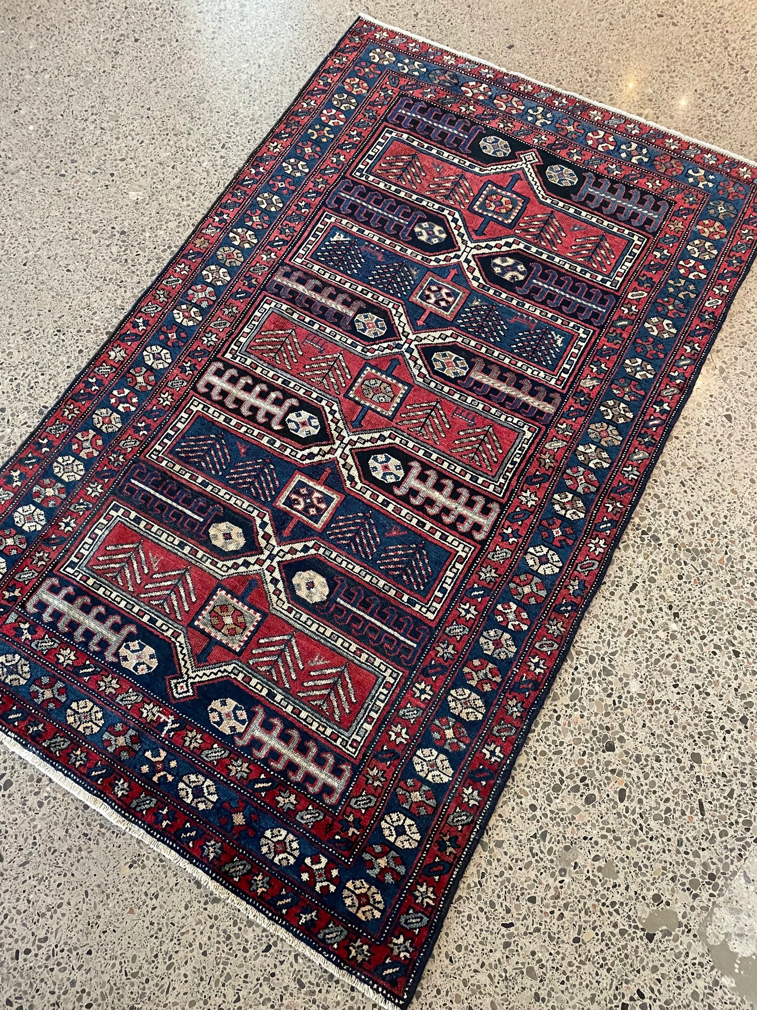 Ardebil Semi-Antique Wool Rug (4'3" x 6'11")
