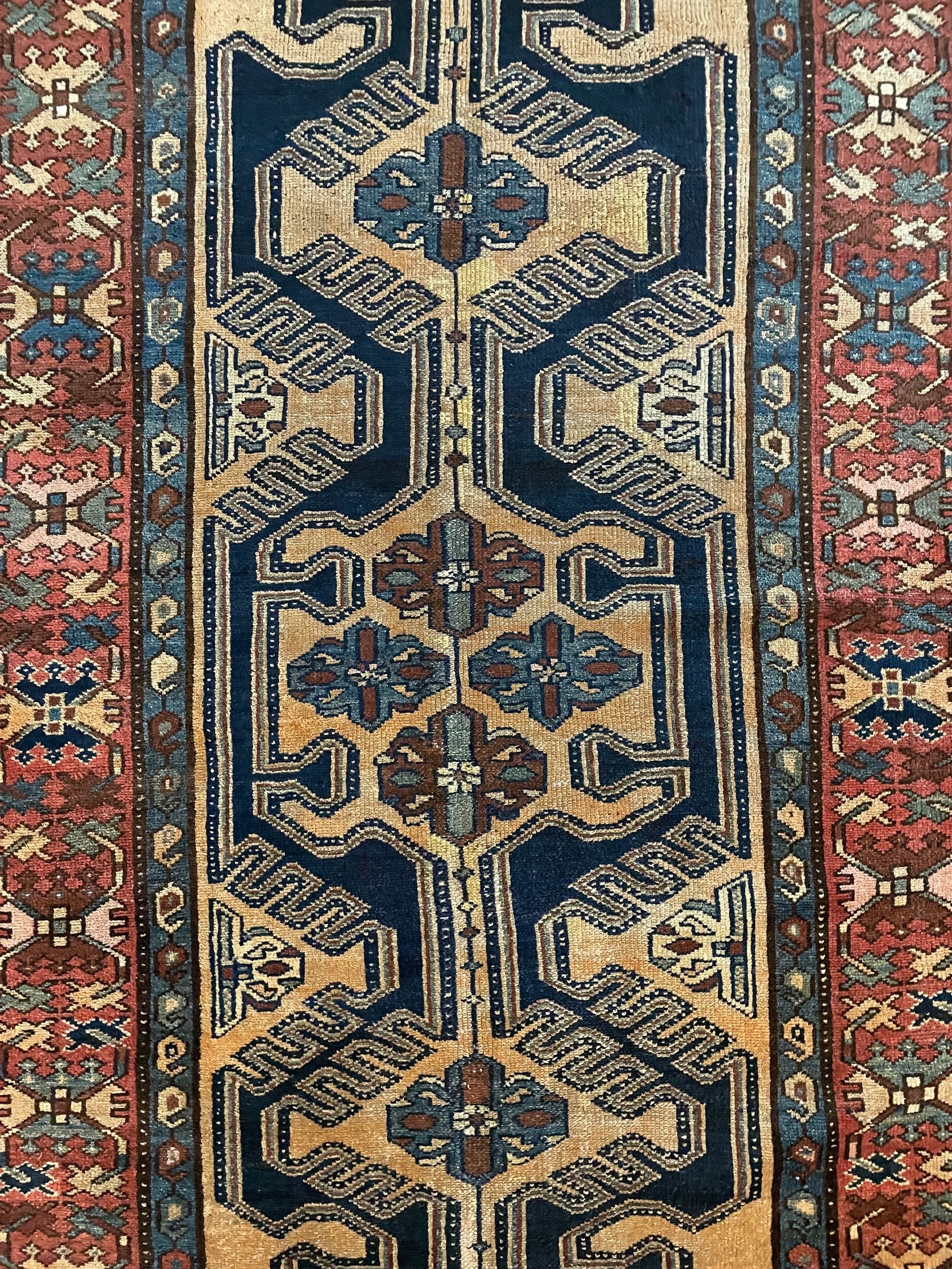 Ardebil Semi Antique Wool Rug (3'8" x 6'8")