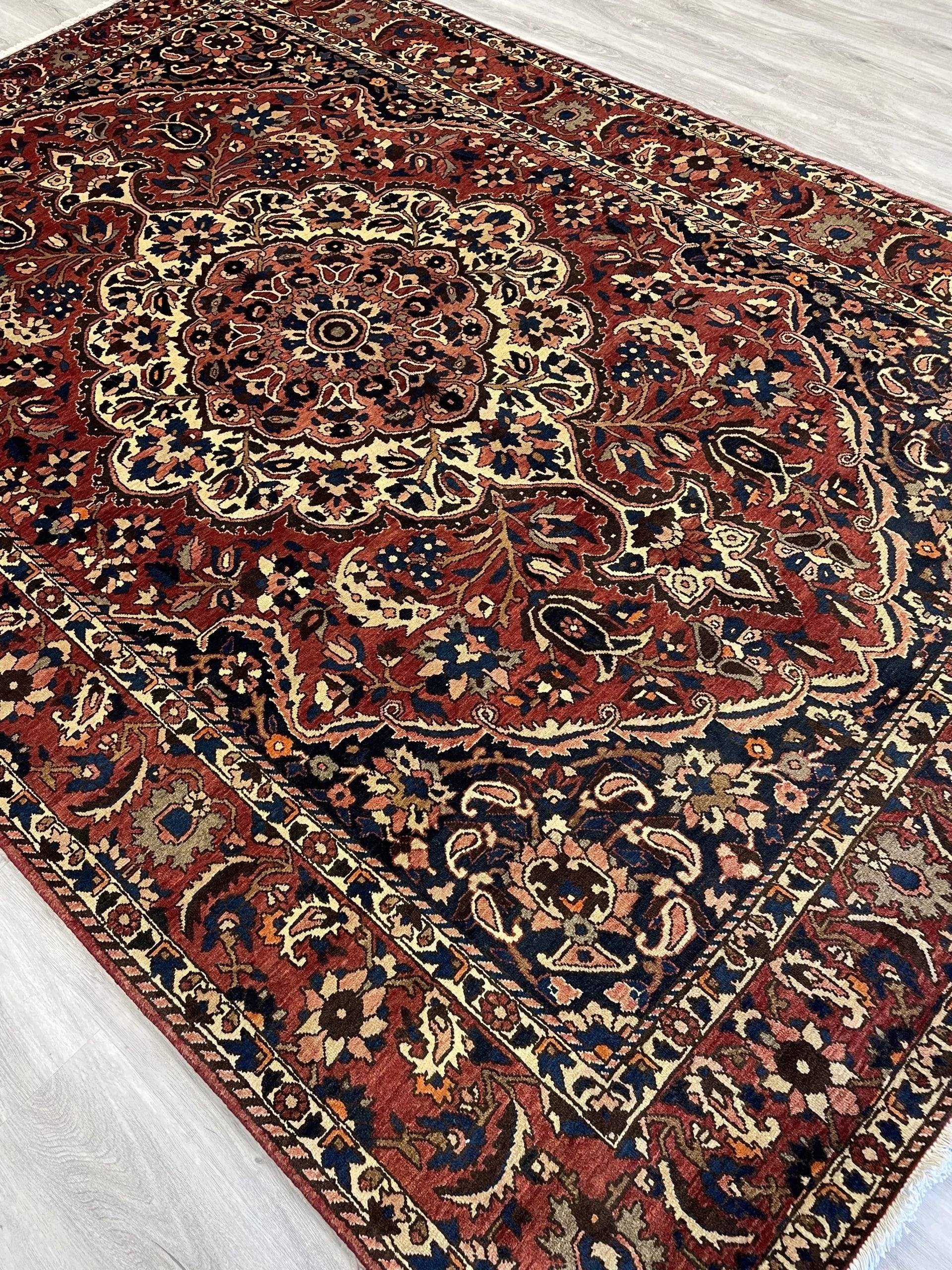 Bakhtiari Rustic Wool Rug (7'0" x 10'3")