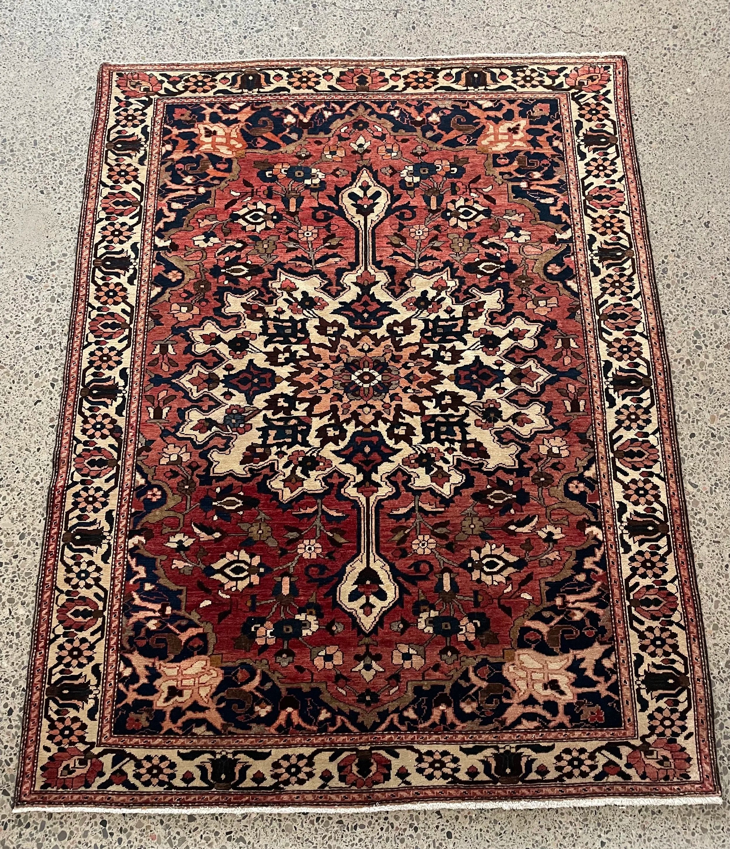 Bakhtiari Semi-Antique Wool Rug (5'4" x 6'8")