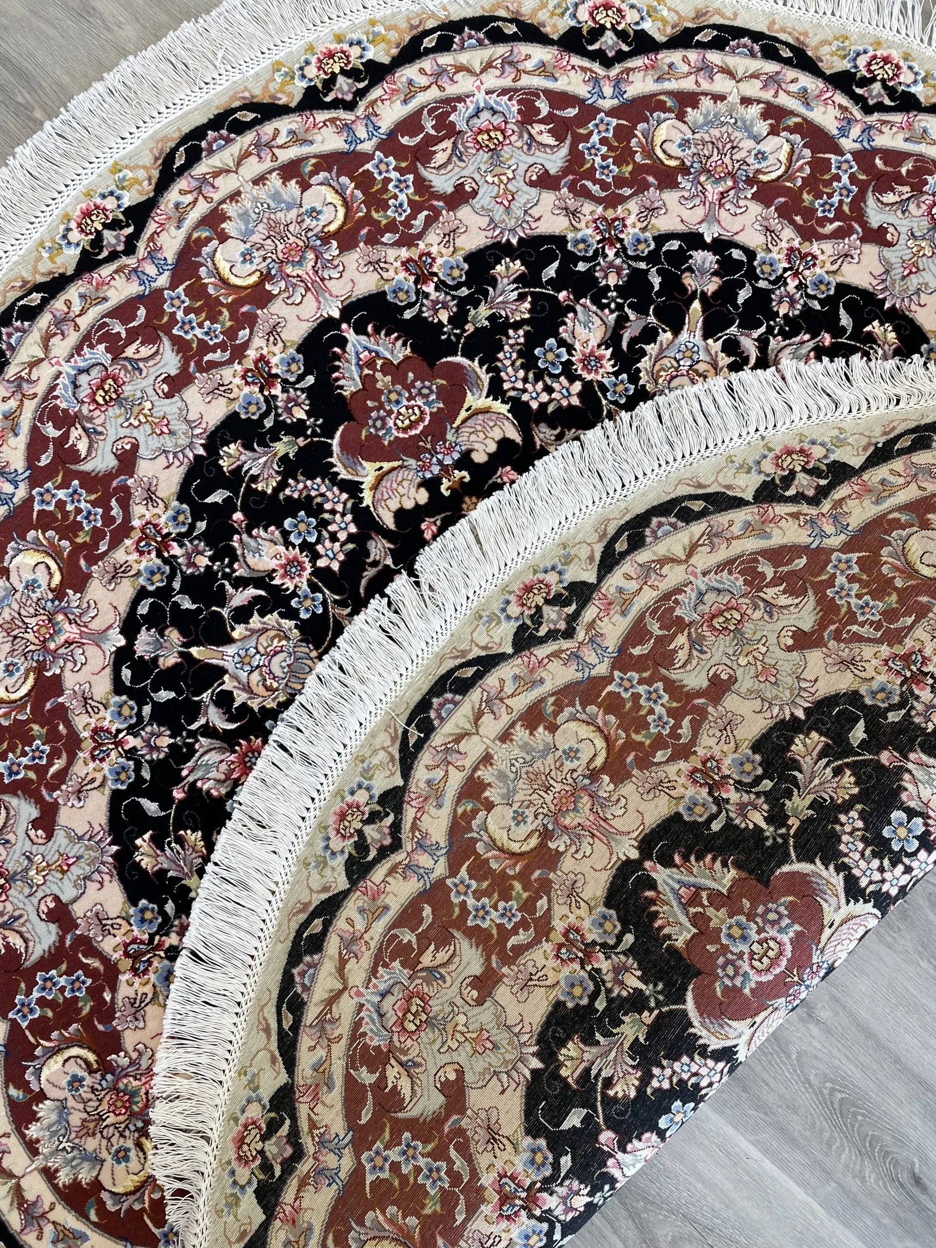 Tabriz Wool & Silk - Round Rug (5'0" x 5'0")