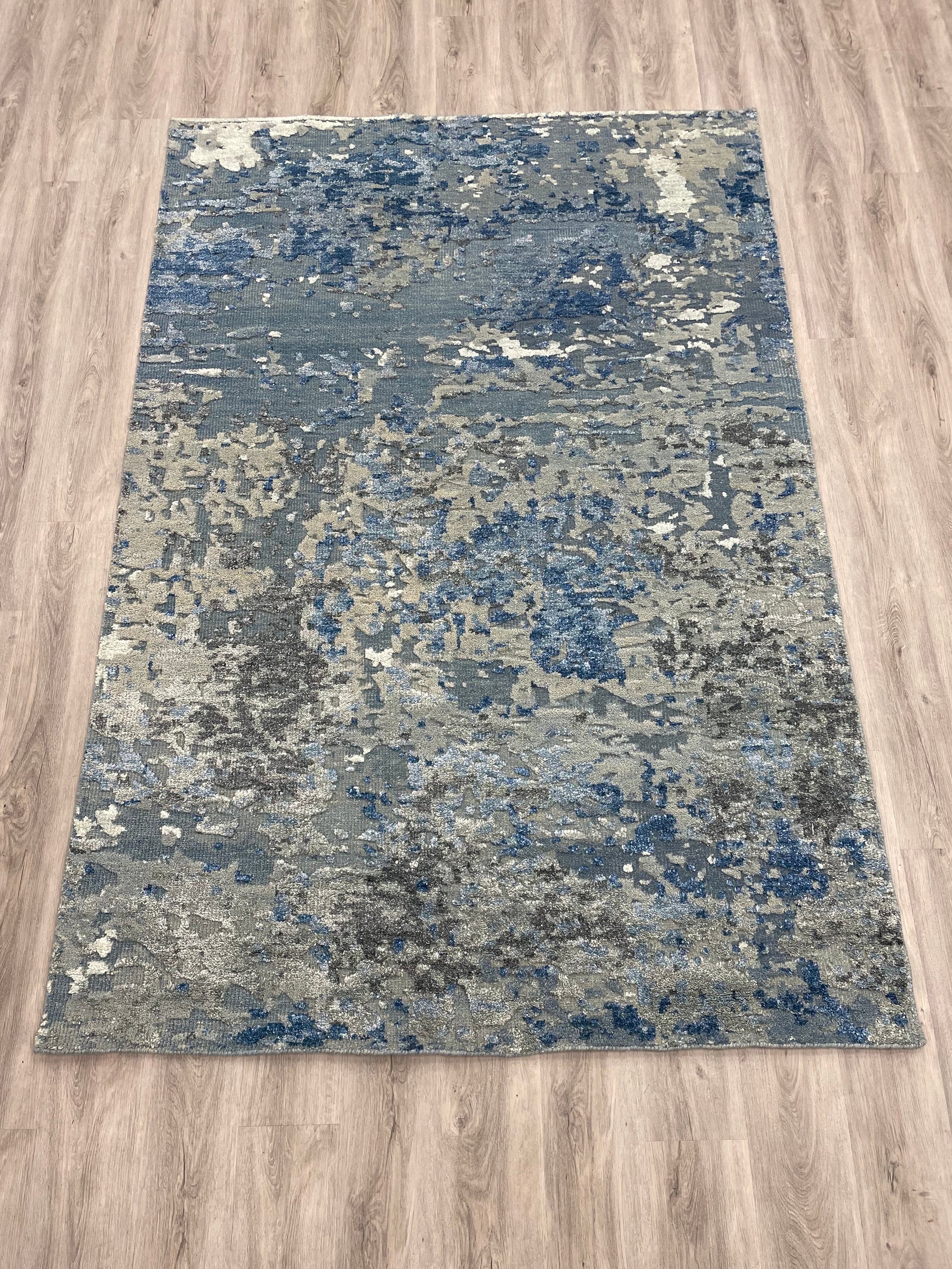 Everest Modern Rug (5'0" x 7'8")