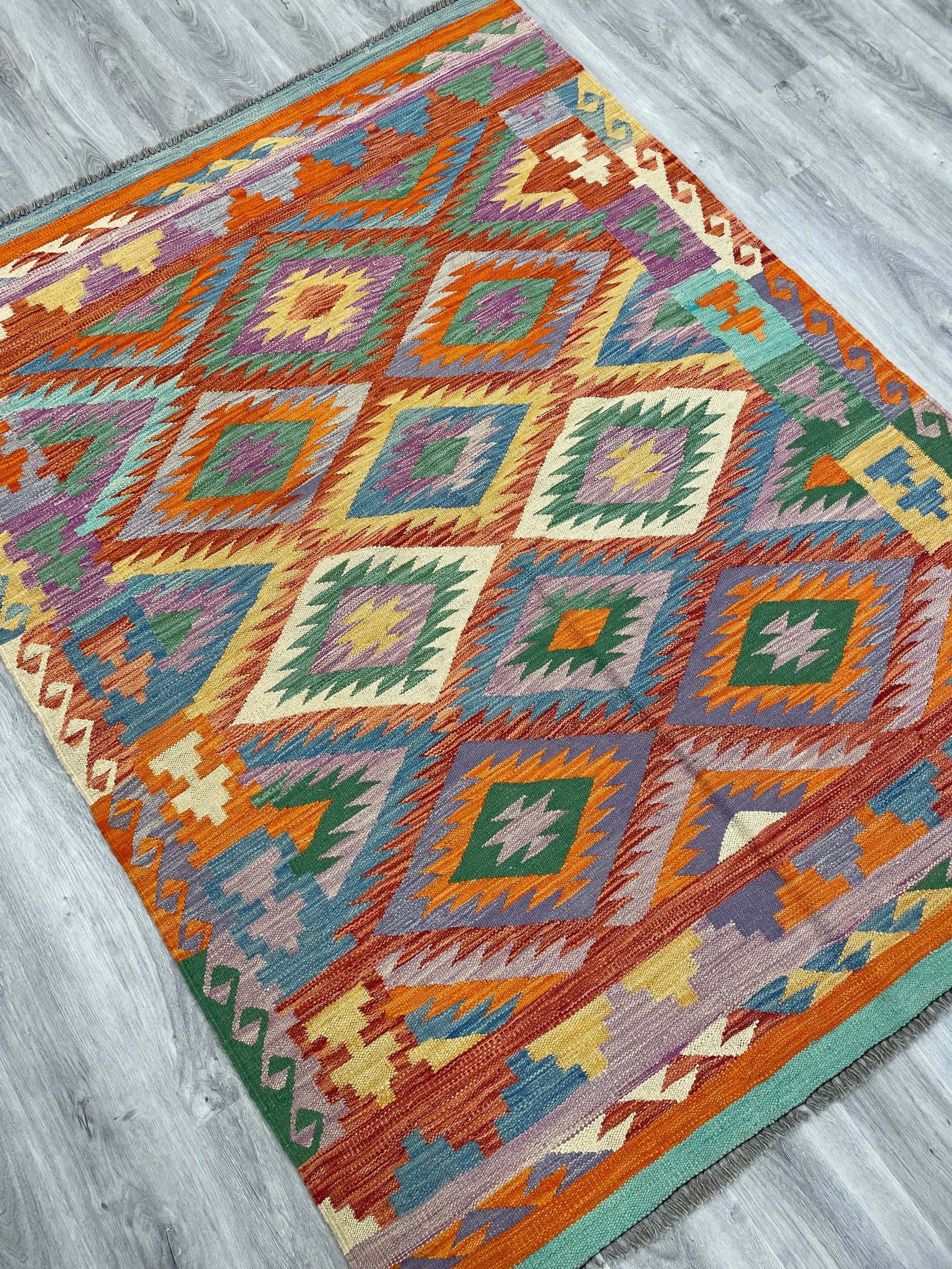 Kilim Rug (4'11" x 6'7")