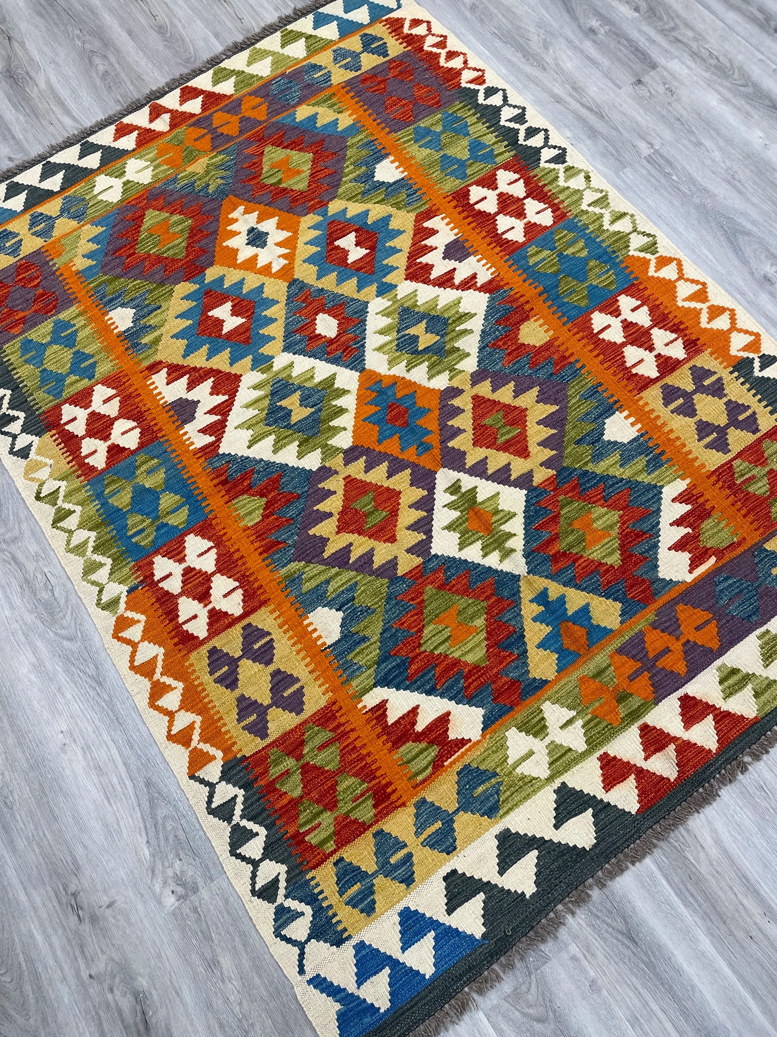 Kilim Rug (5x7)