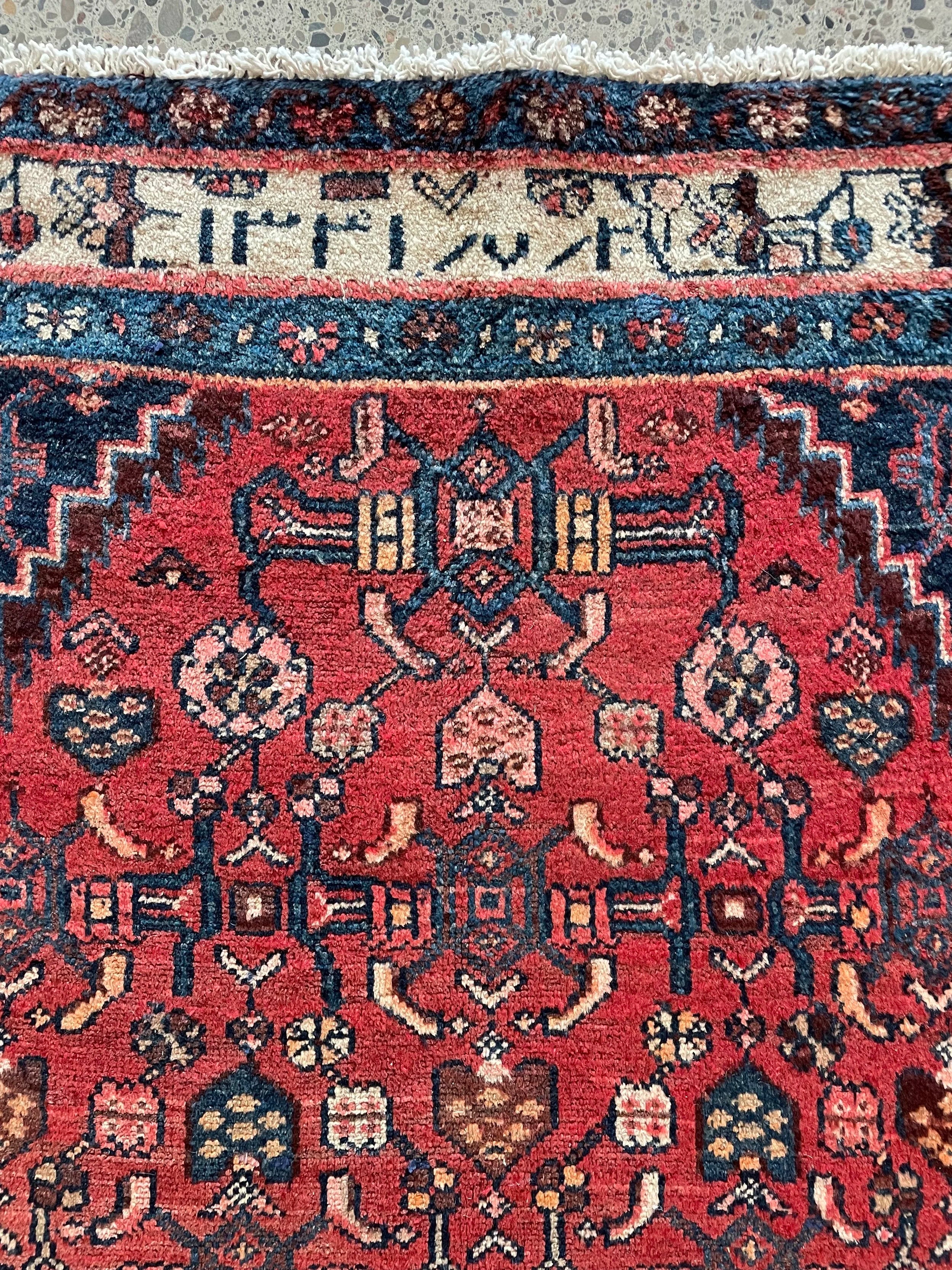 Hamedan Semi-Antique Wool Rug (3'7" x 6'5")