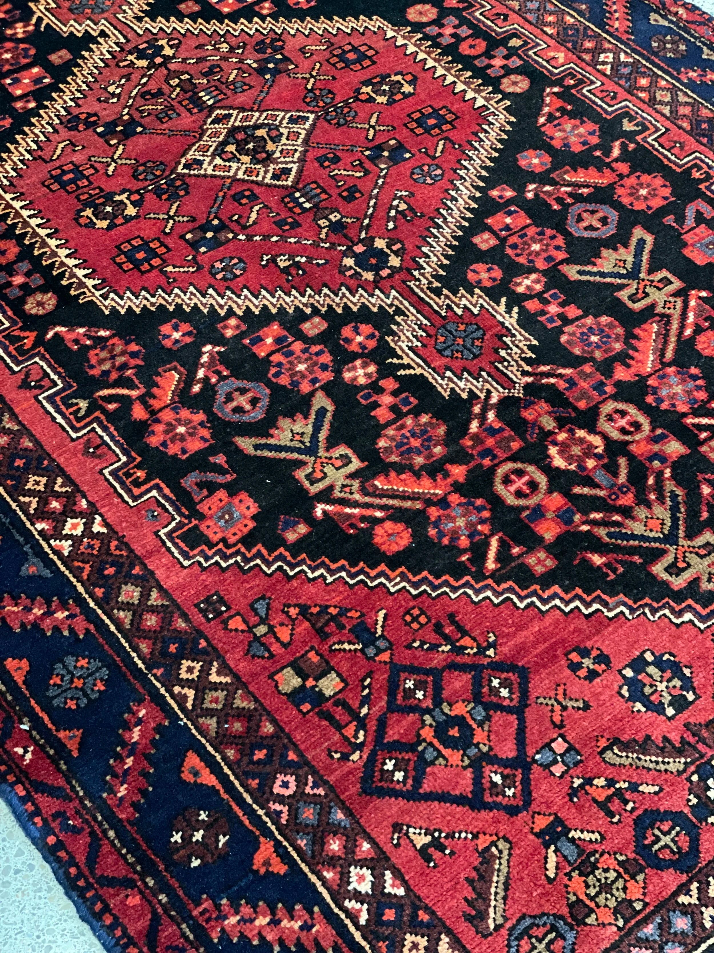 Zanjan Wool Rug (4'7" x 8'3")