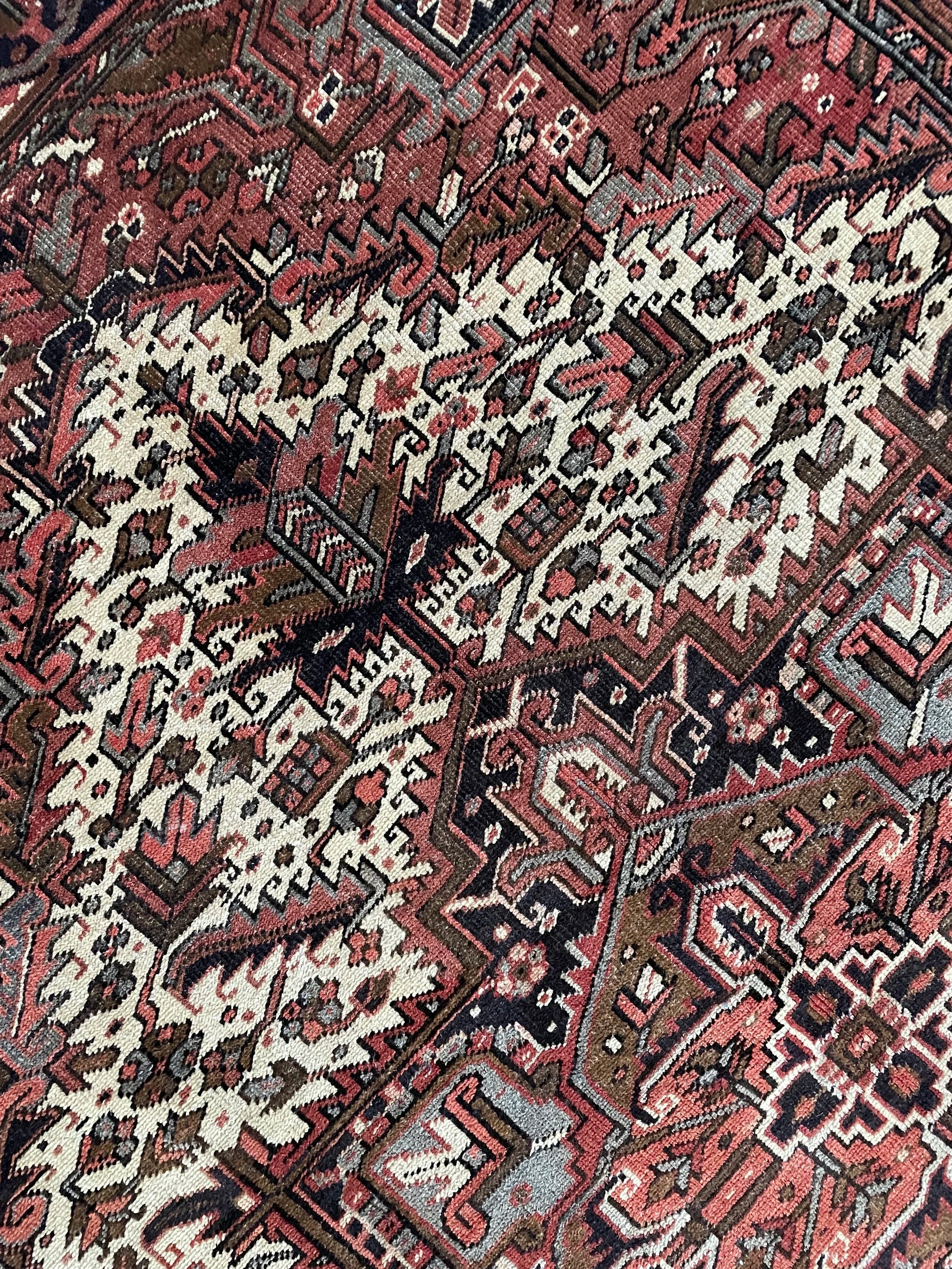 Wool Heriz Rug (7'8" x 10'6")