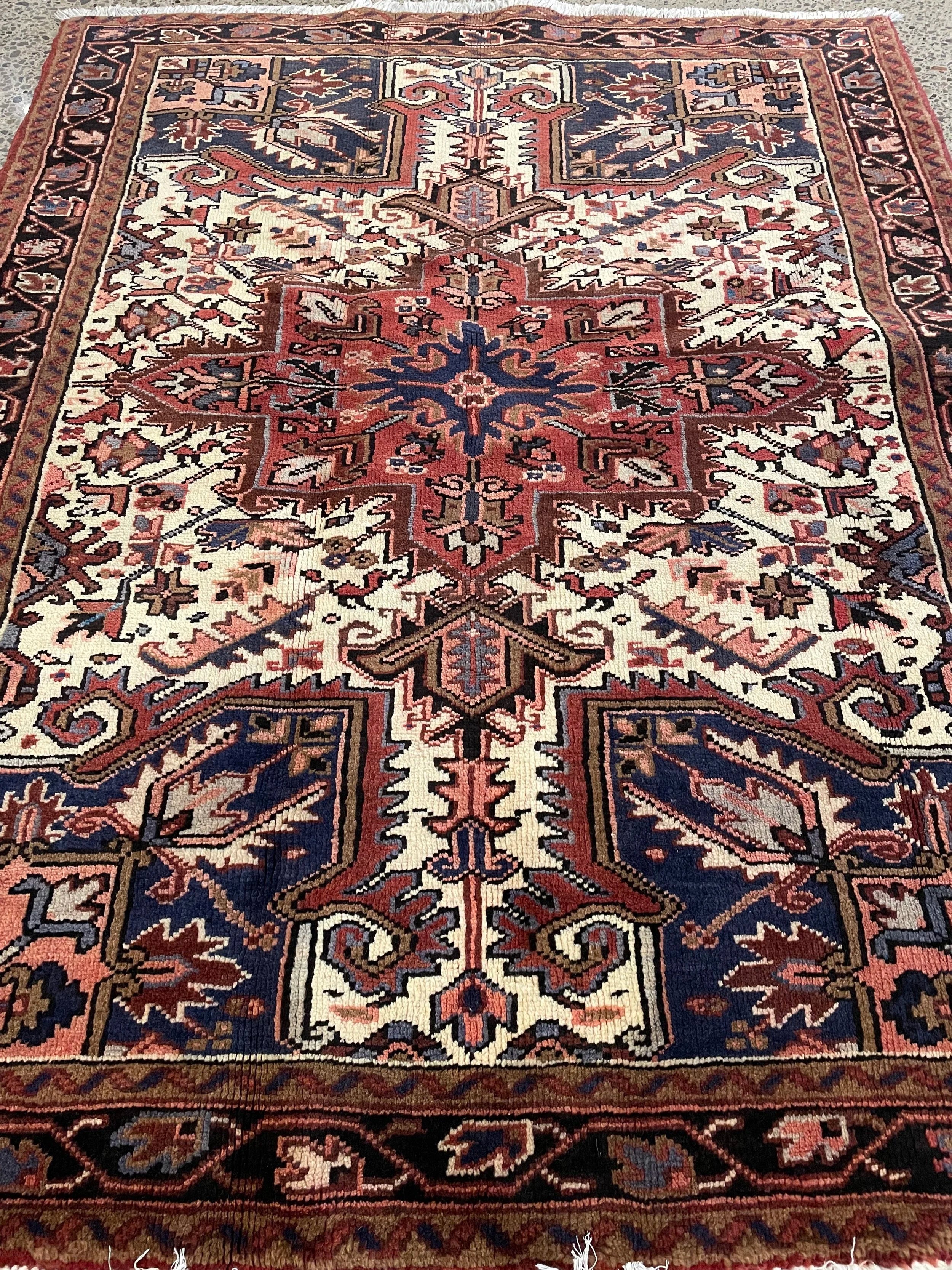 Wool Heriz Rug (4'2" x 5'3")