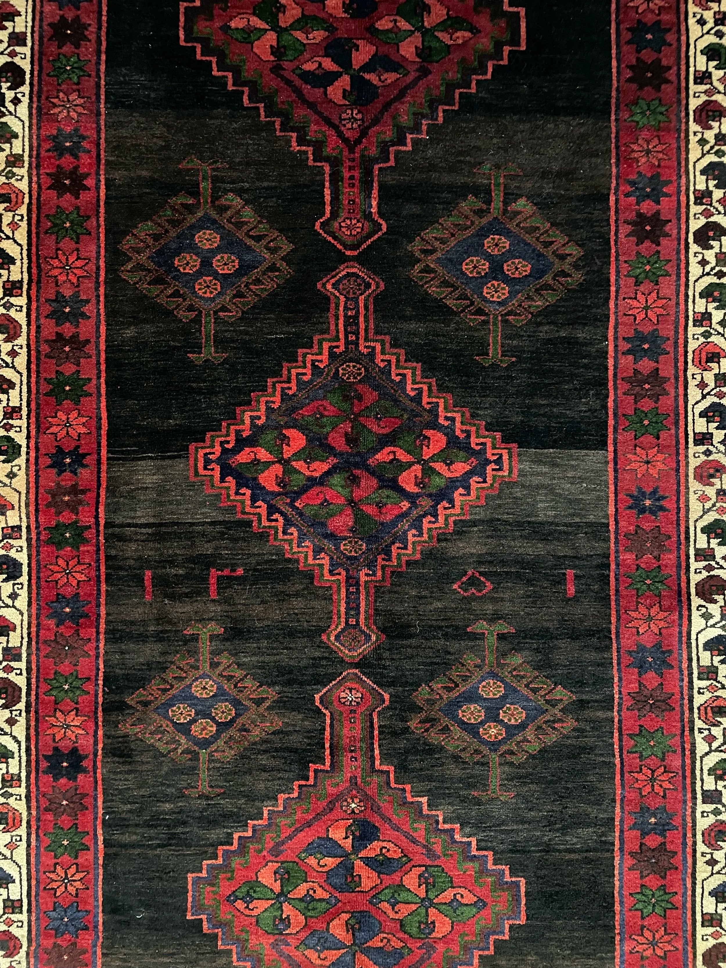 Lori Rug (5'0" x 8'11")