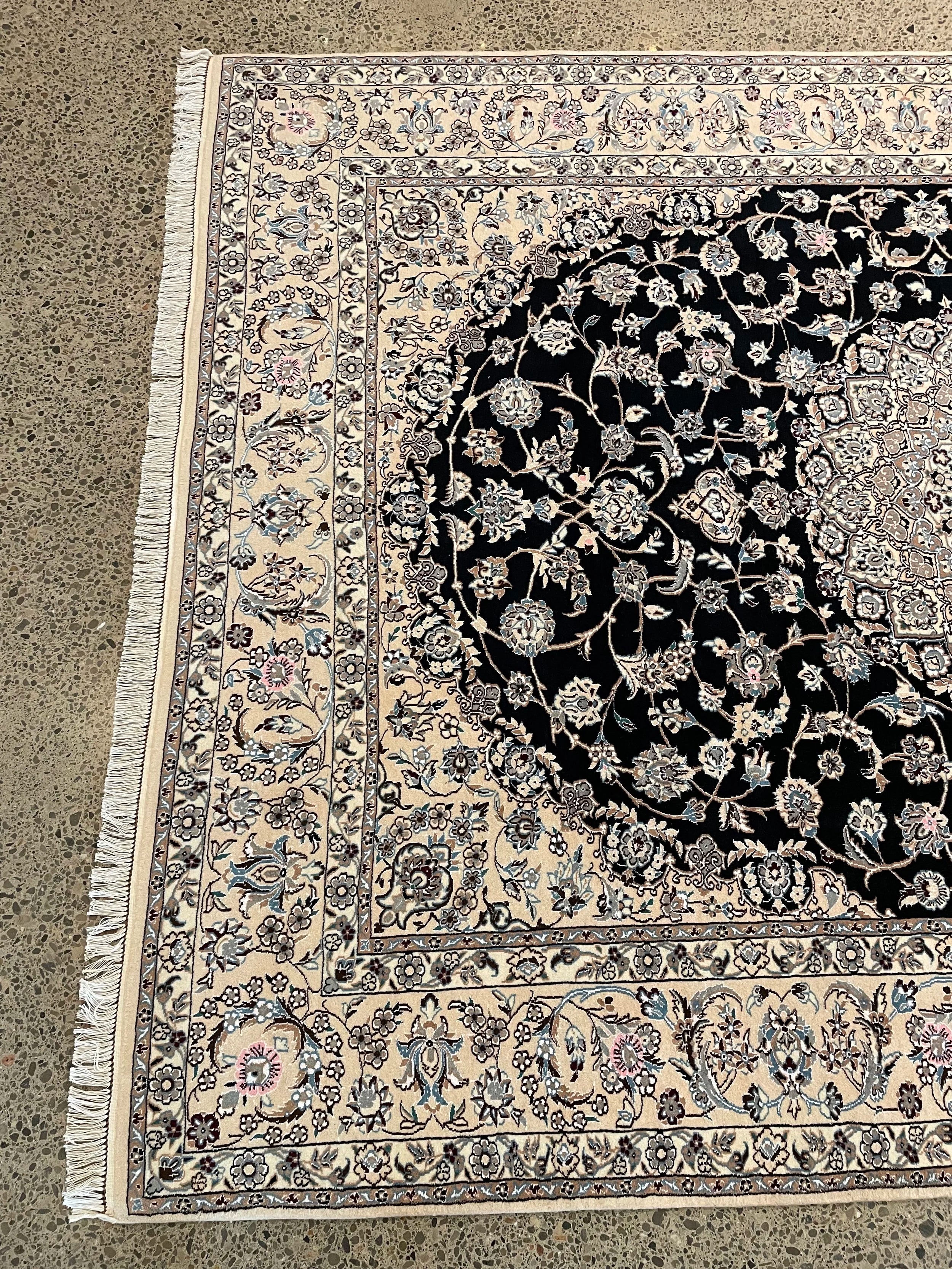 Naeen Wool & Silk Rug (6'8" x 9'1")