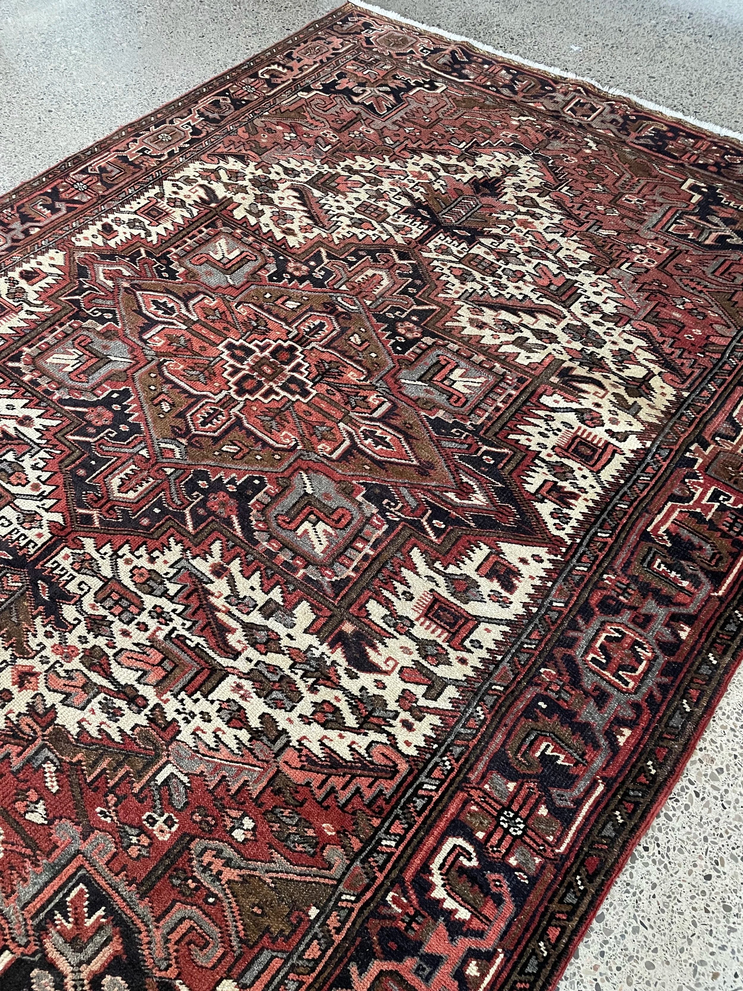 Wool Heriz Rug (7'8" x 10'6")